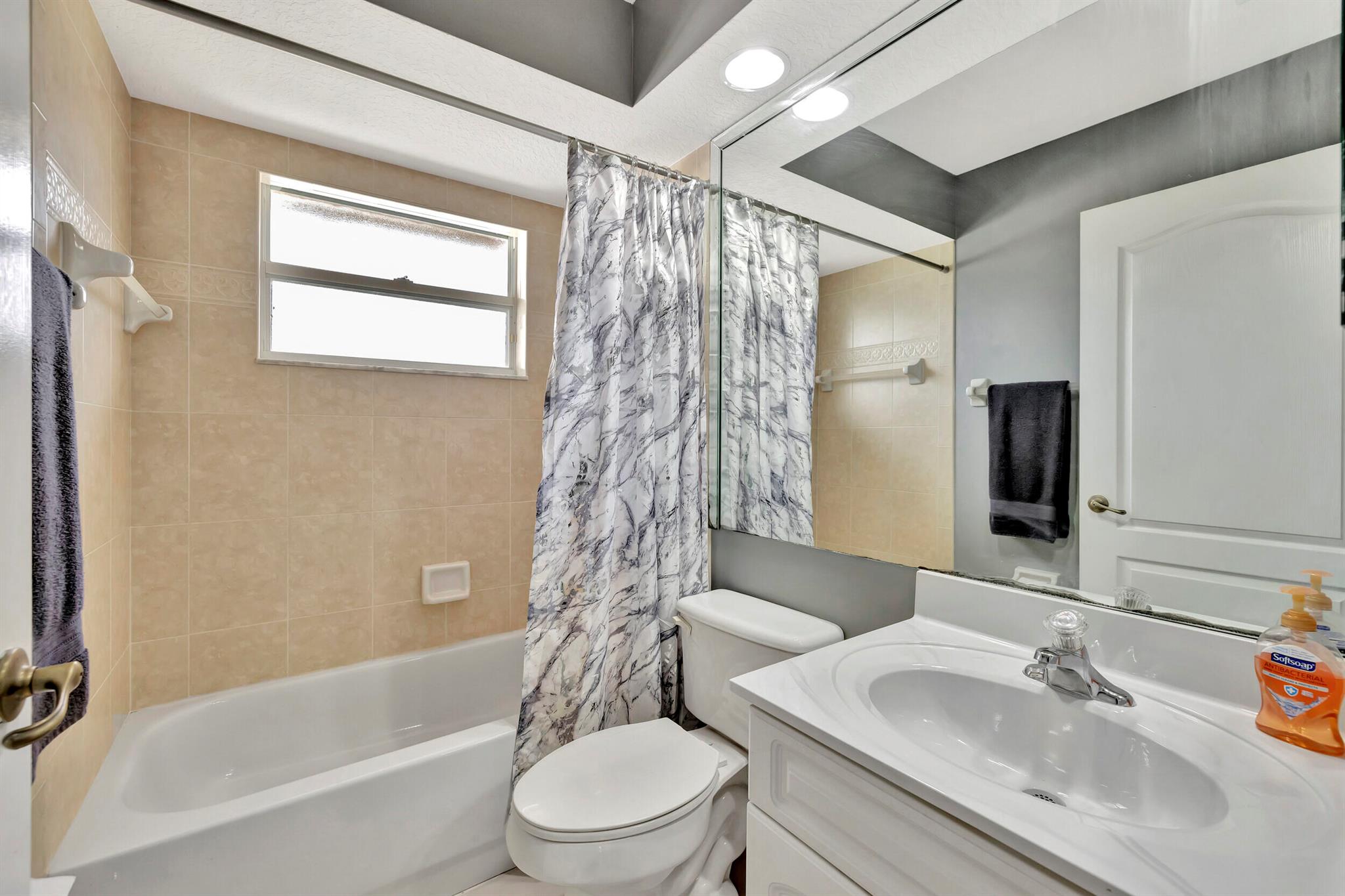 1241 SW Marmore Avenue