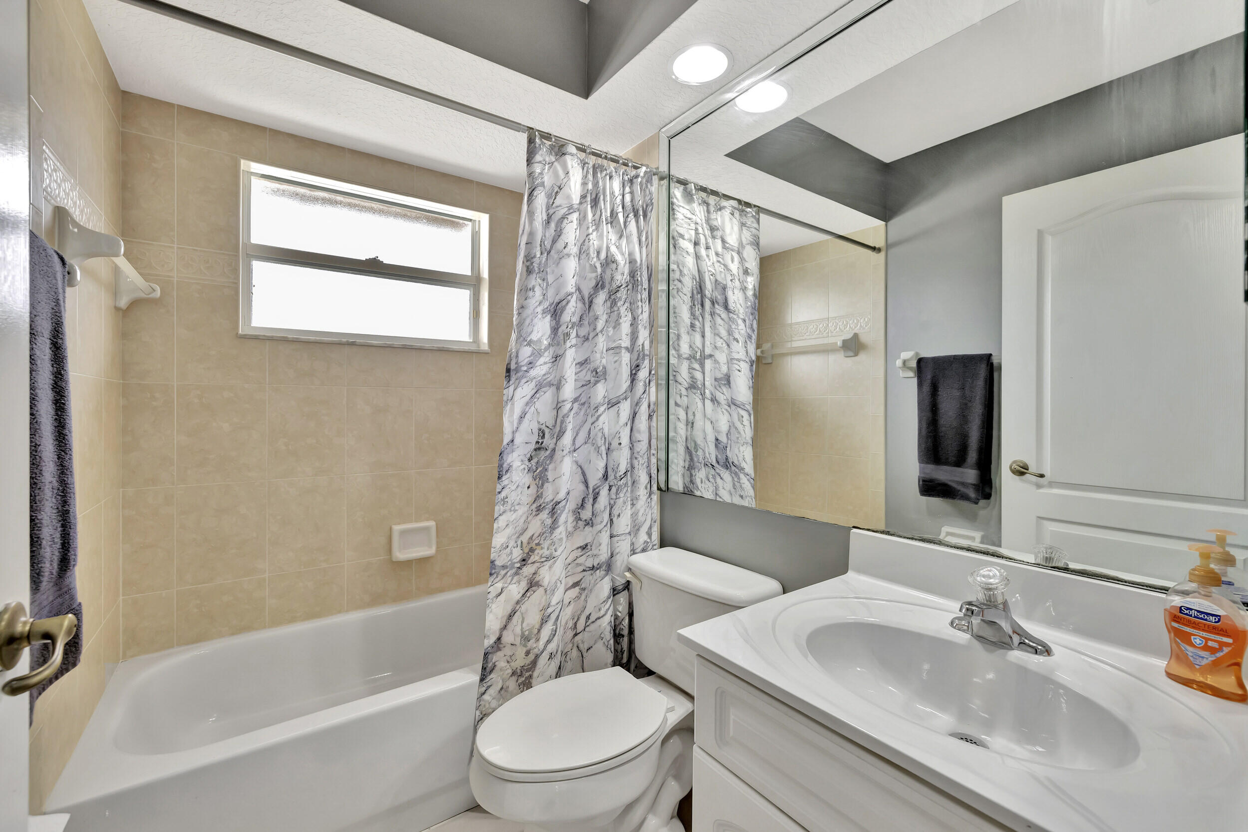 1241 SW Marmore Avenue