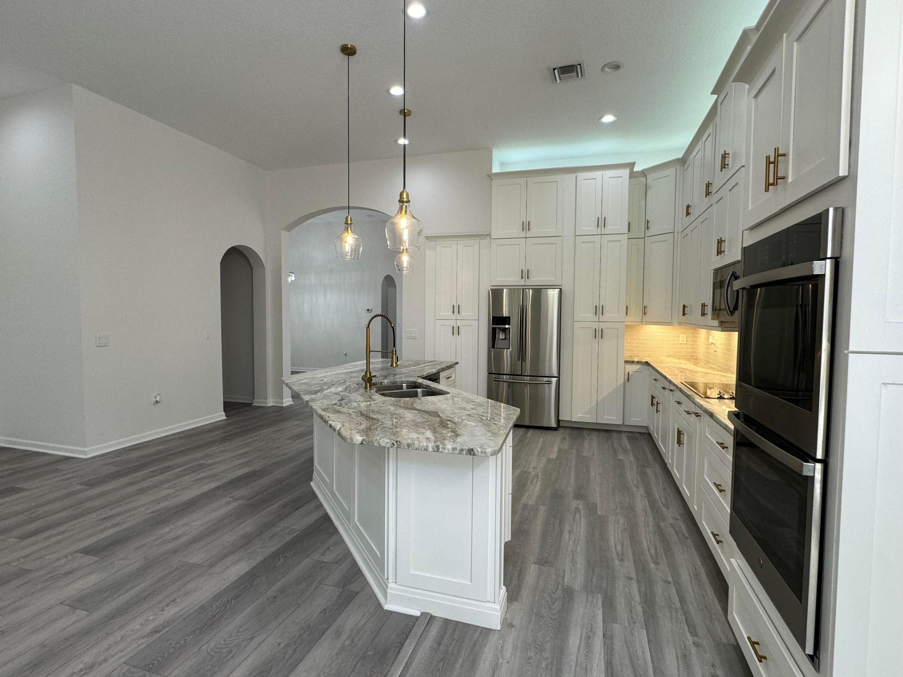 3379 Westford Circle SW