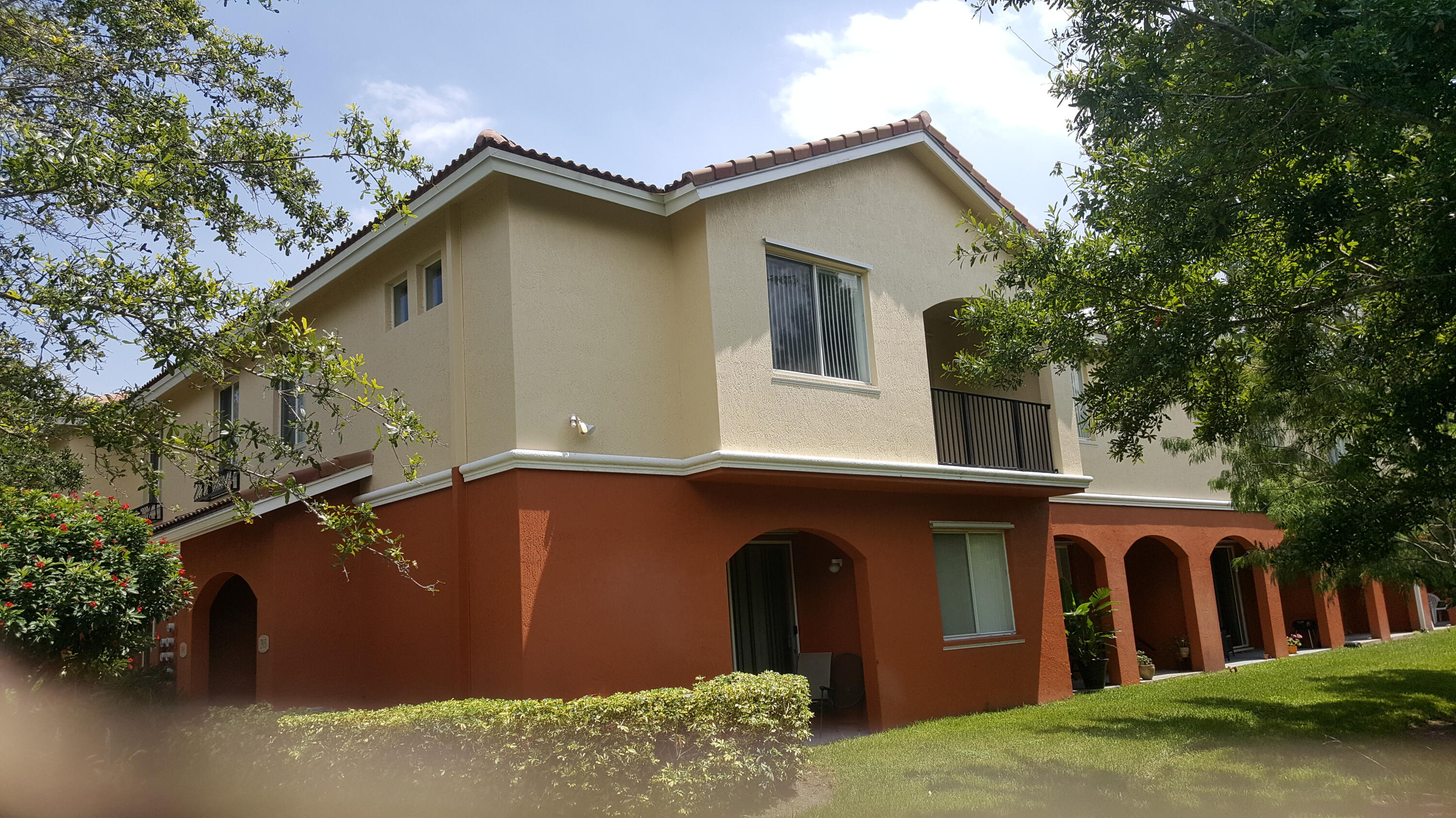 45 SE Sedona Circle 203