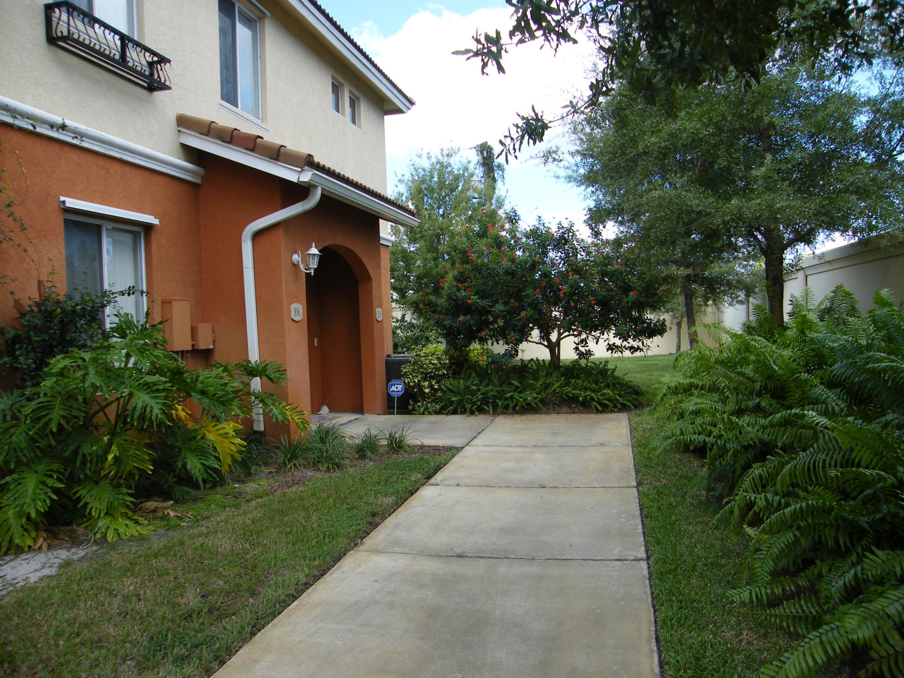 45 SE Sedona Circle 203