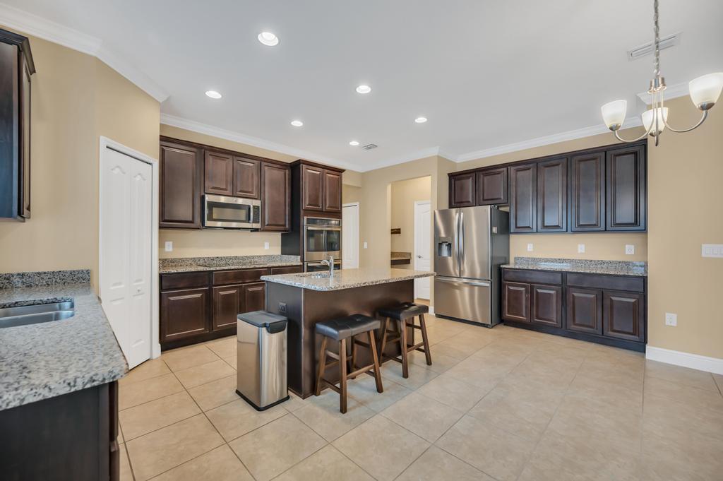 5335 NW Wisk Fern Circle