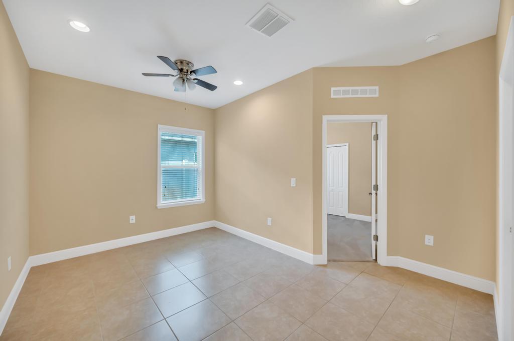 5335 NW Wisk Fern Circle