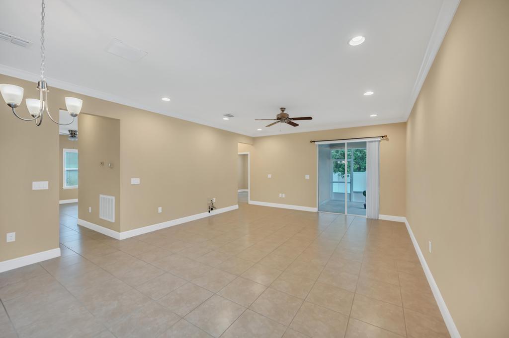 5335 NW Wisk Fern Circle