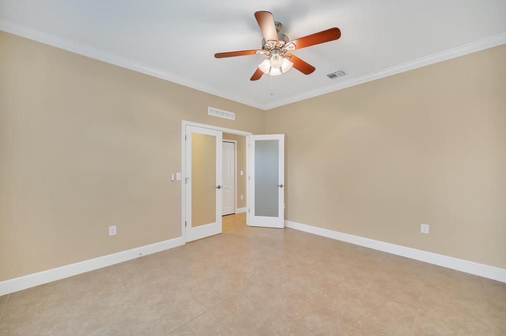 5335 NW Wisk Fern Circle