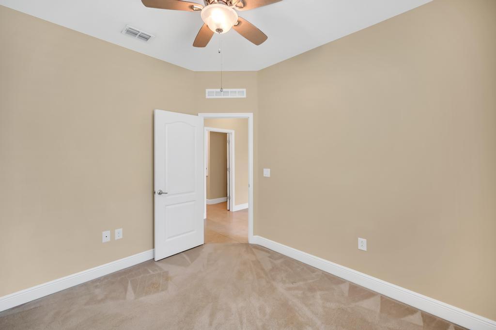 5335 NW Wisk Fern Circle