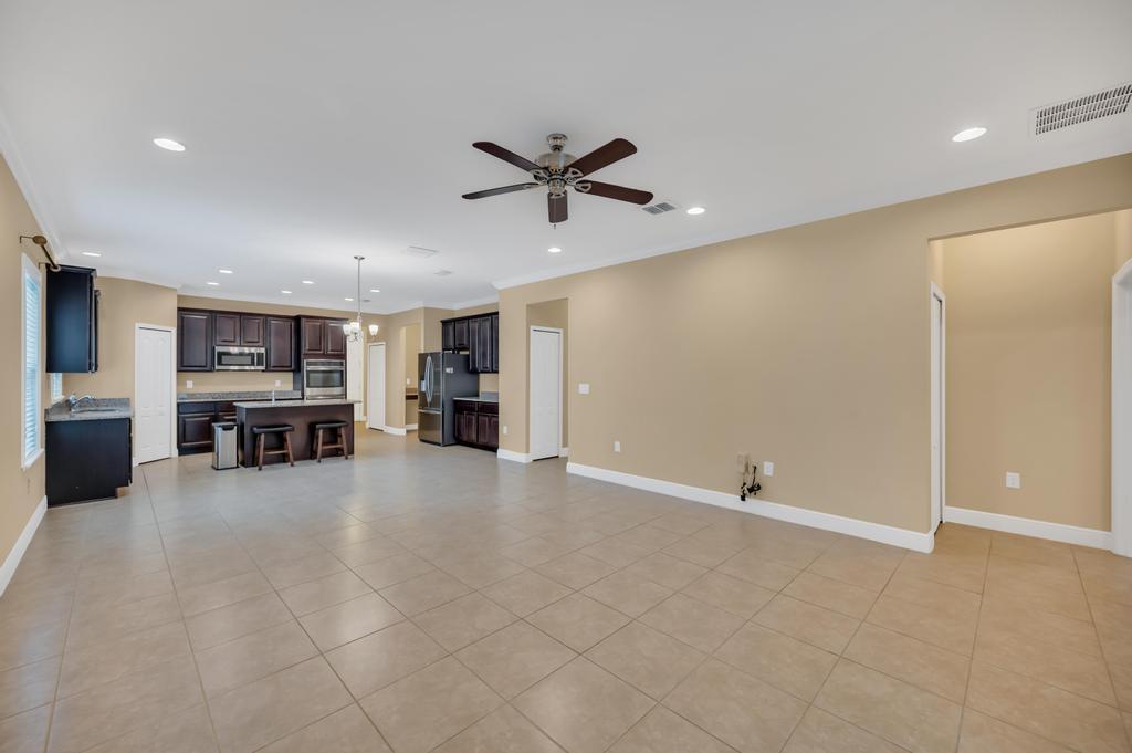 5335 NW Wisk Fern Circle