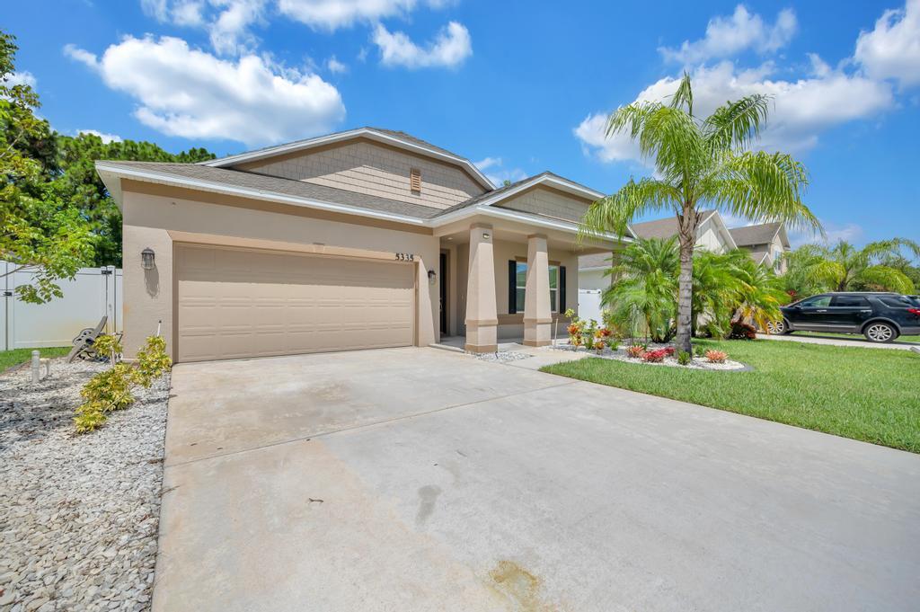 5335 NW Wisk Fern Circle