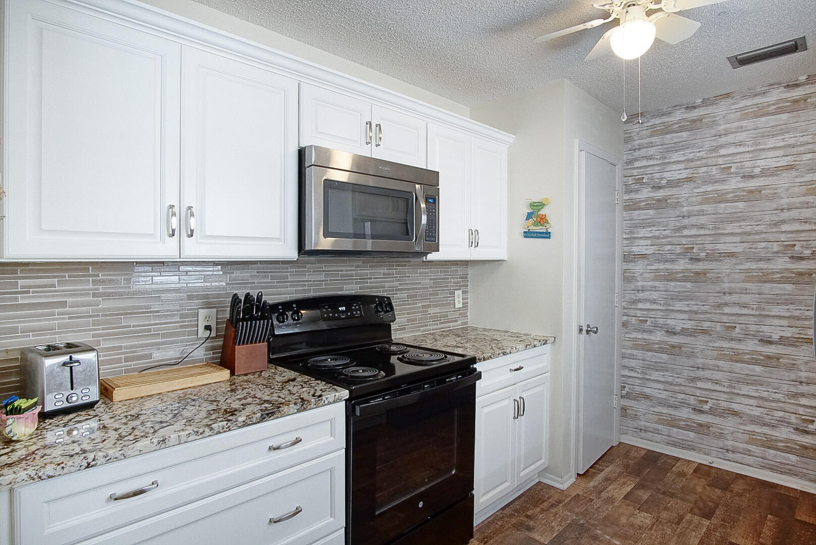 12 Lake Vista Trail 101