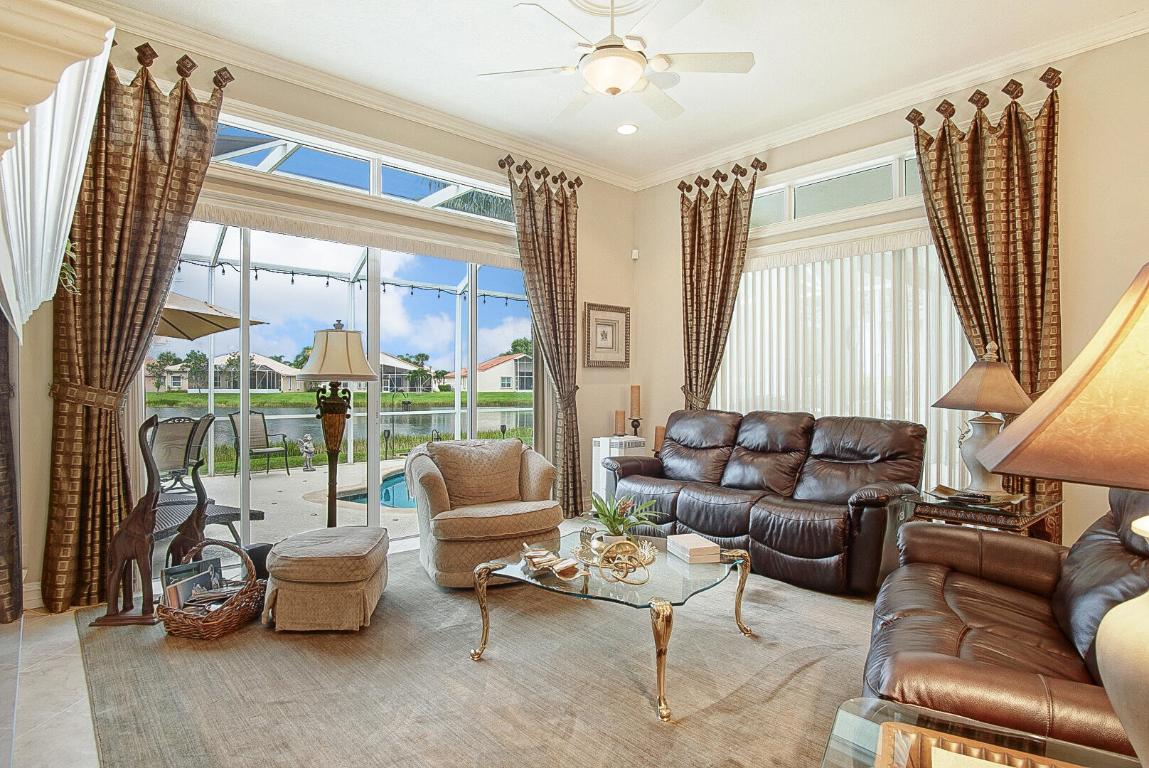 171 NW Magnolia Lakes Boulevard