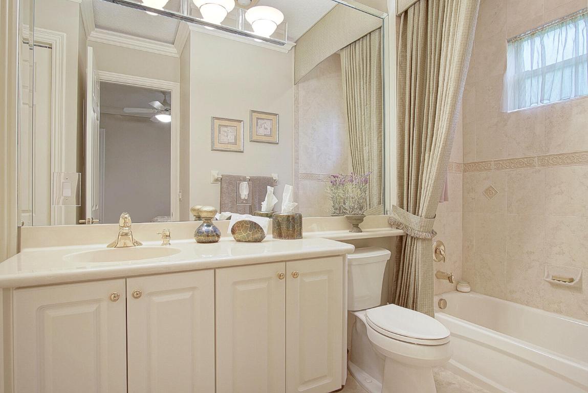 171 NW Magnolia Lakes Boulevard