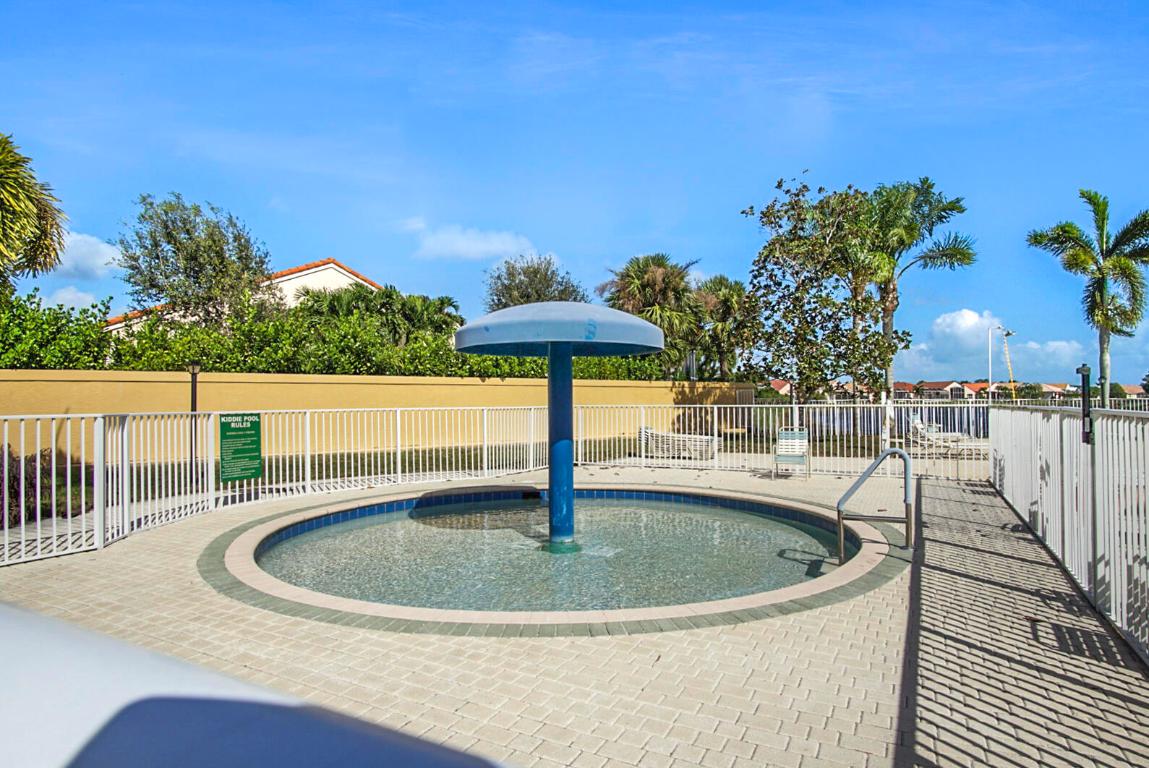 171 NW Magnolia Lakes Boulevard