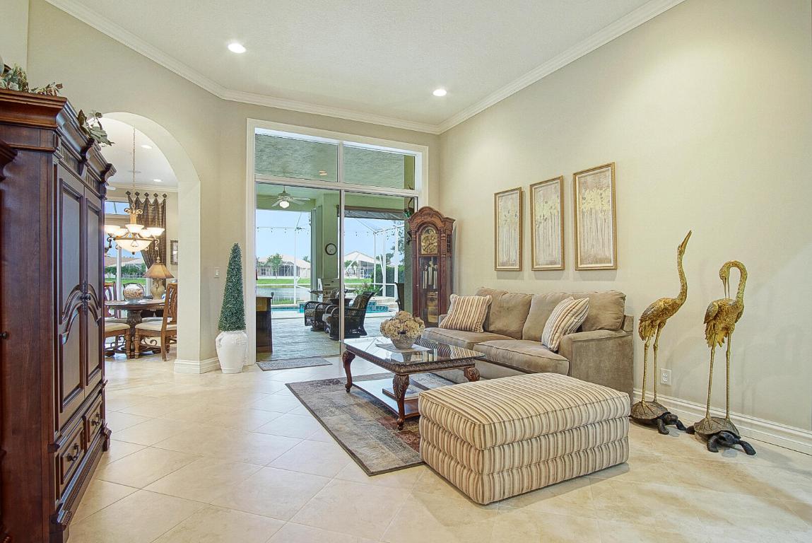 171 NW Magnolia Lakes Boulevard