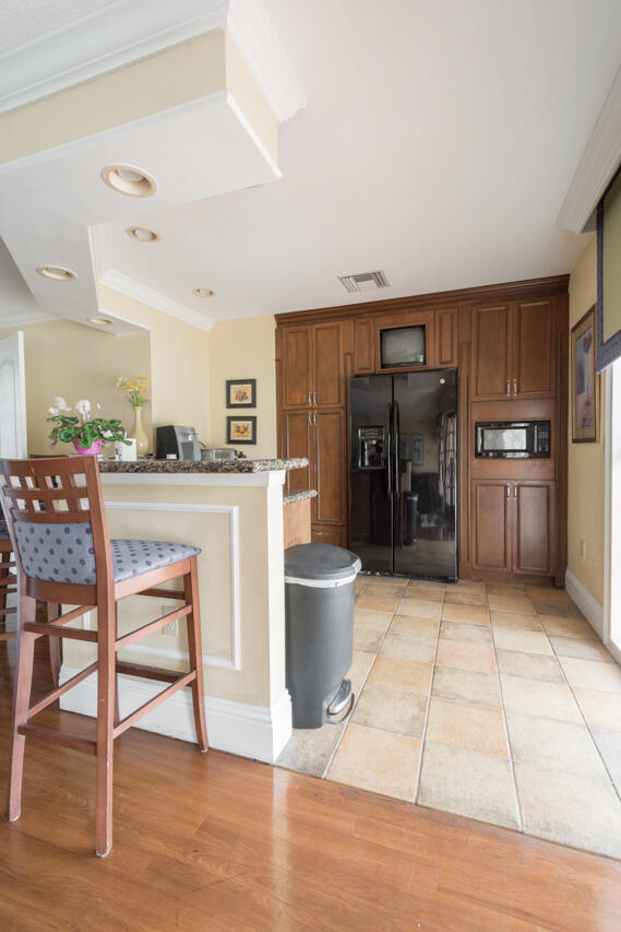 160 SW Peacock Boulevard 31-205