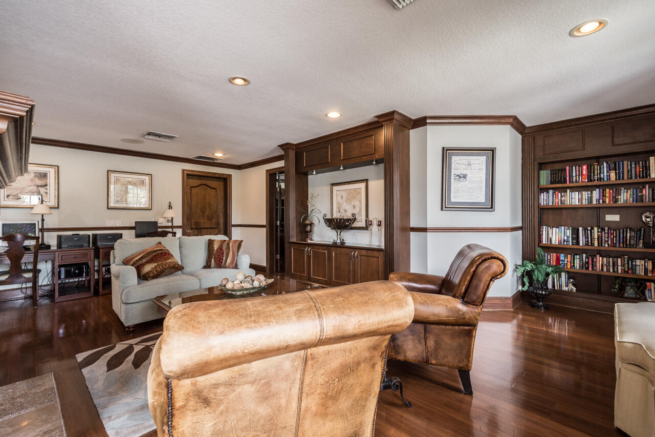 160 SW Peacock Boulevard 31-205