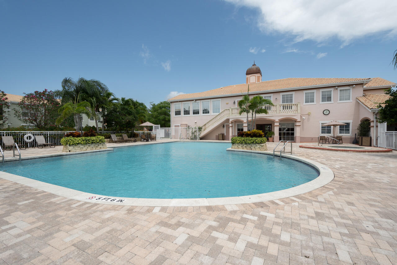 160 SW Peacock Boulevard 31-205