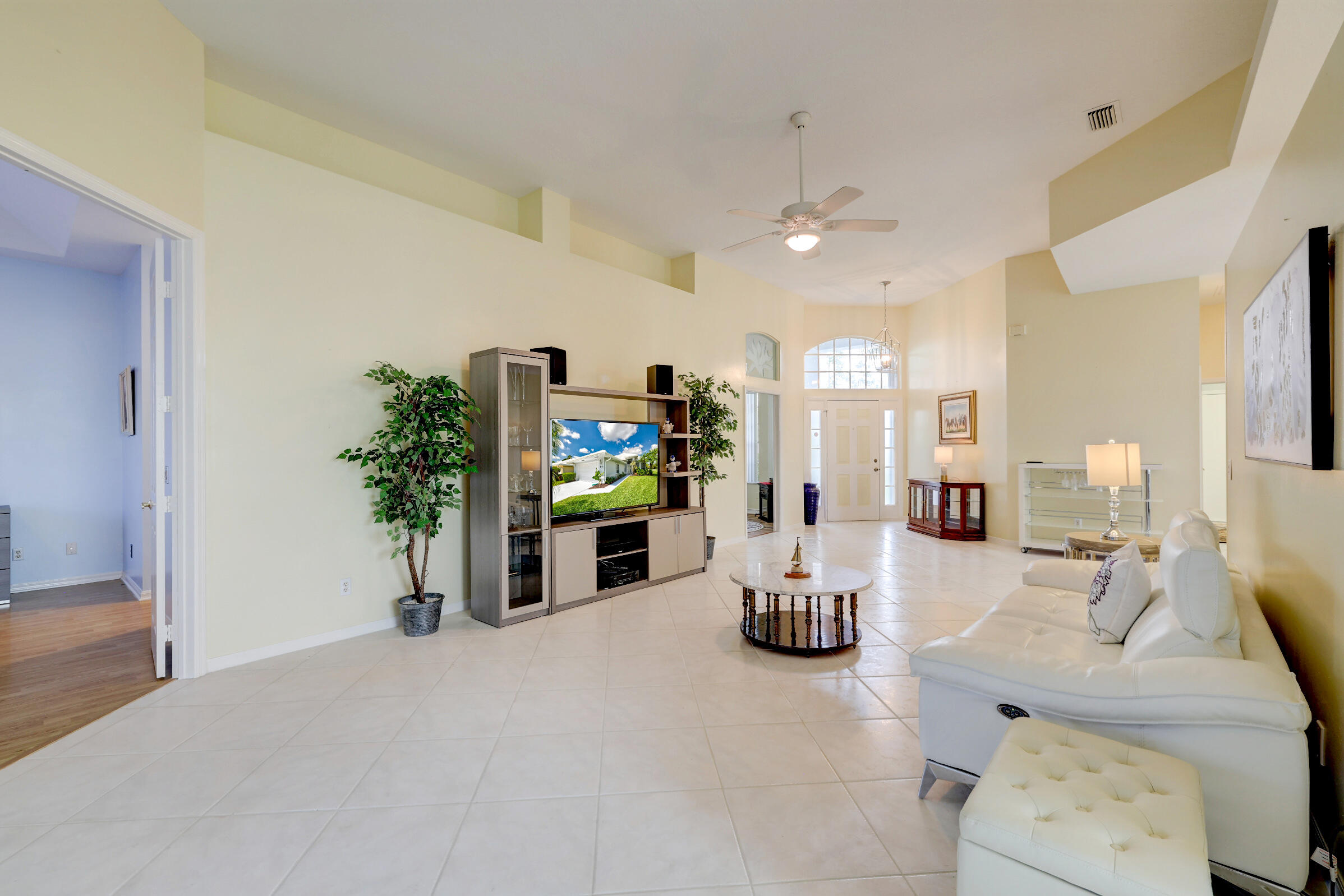 450 SW Fairway Landing