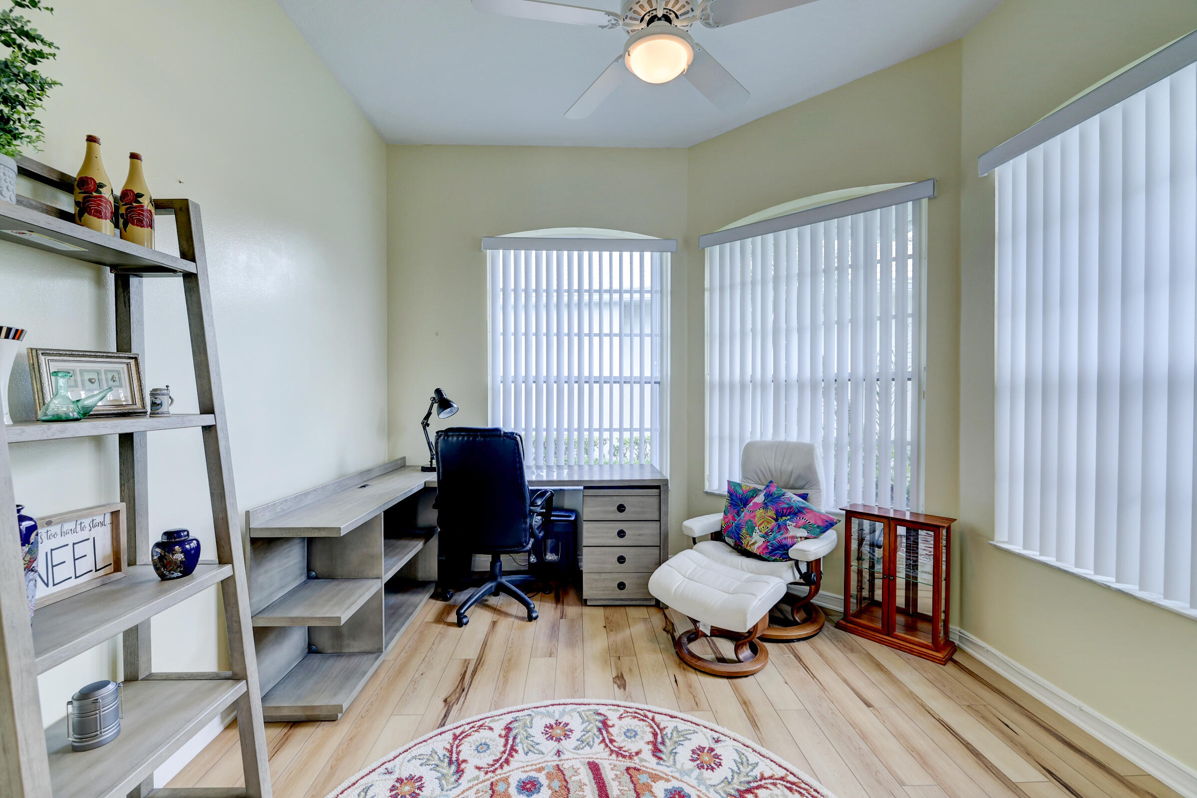 450 SW Fairway Landing