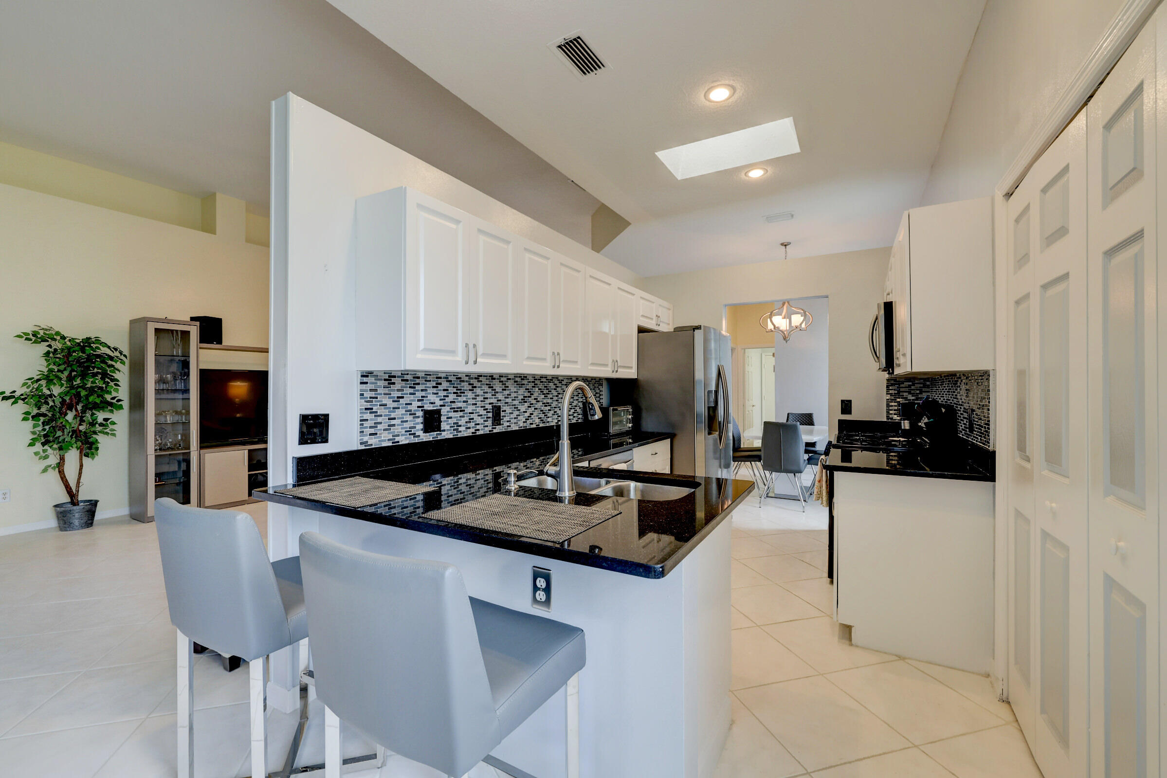 450 SW Fairway Landing