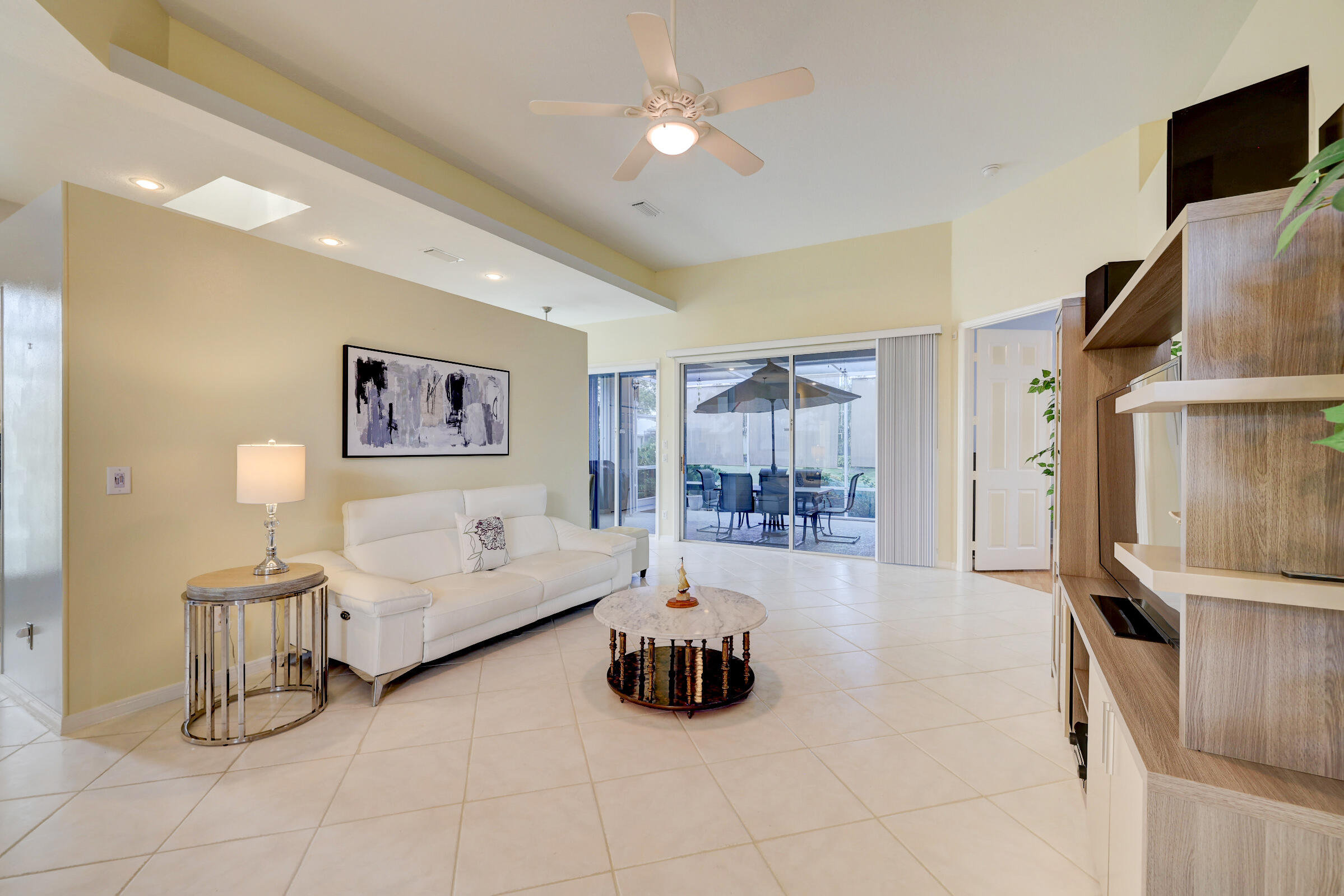450 SW Fairway Landing