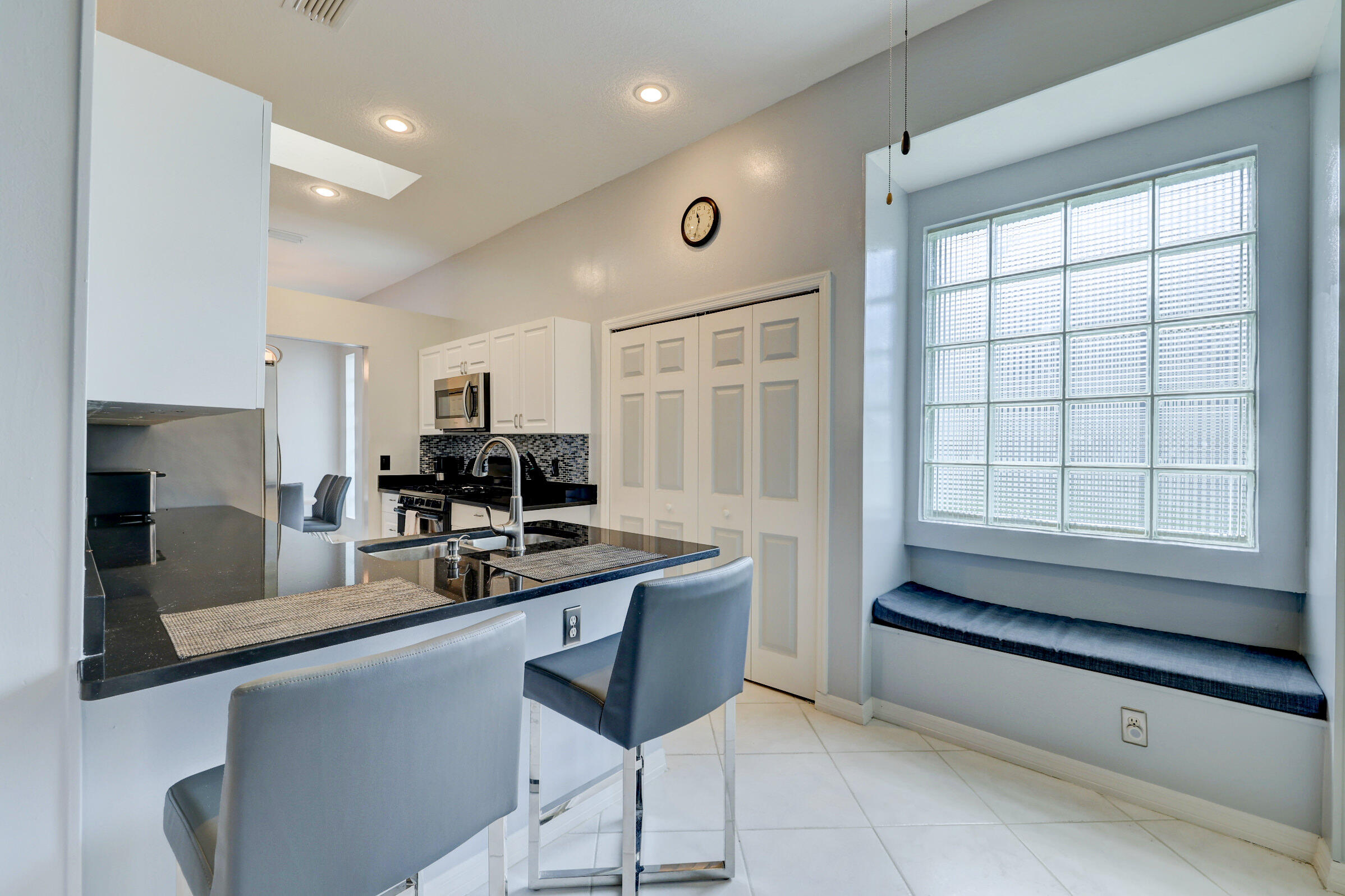 450 SW Fairway Landing