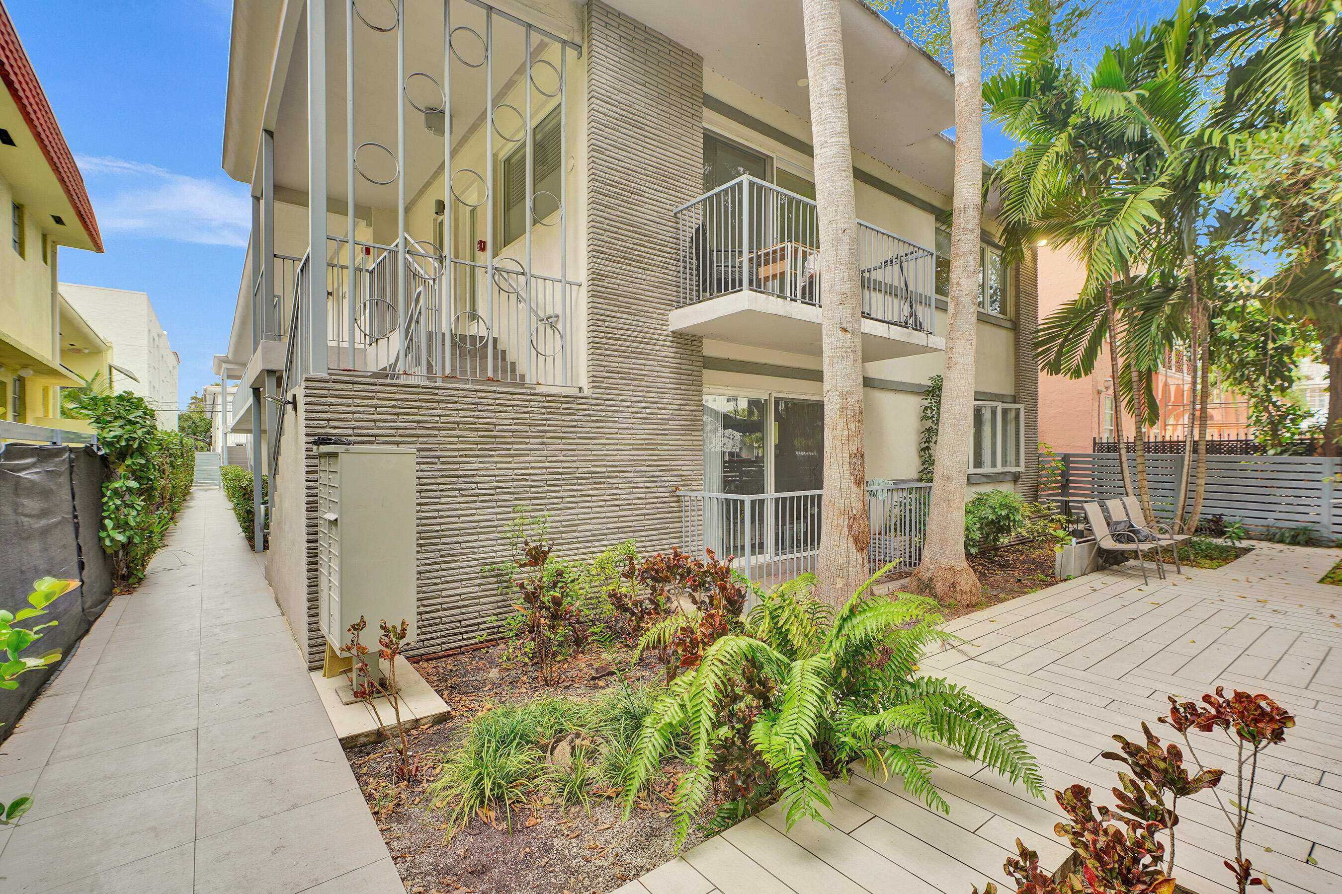 740 Meridian Avenue 12