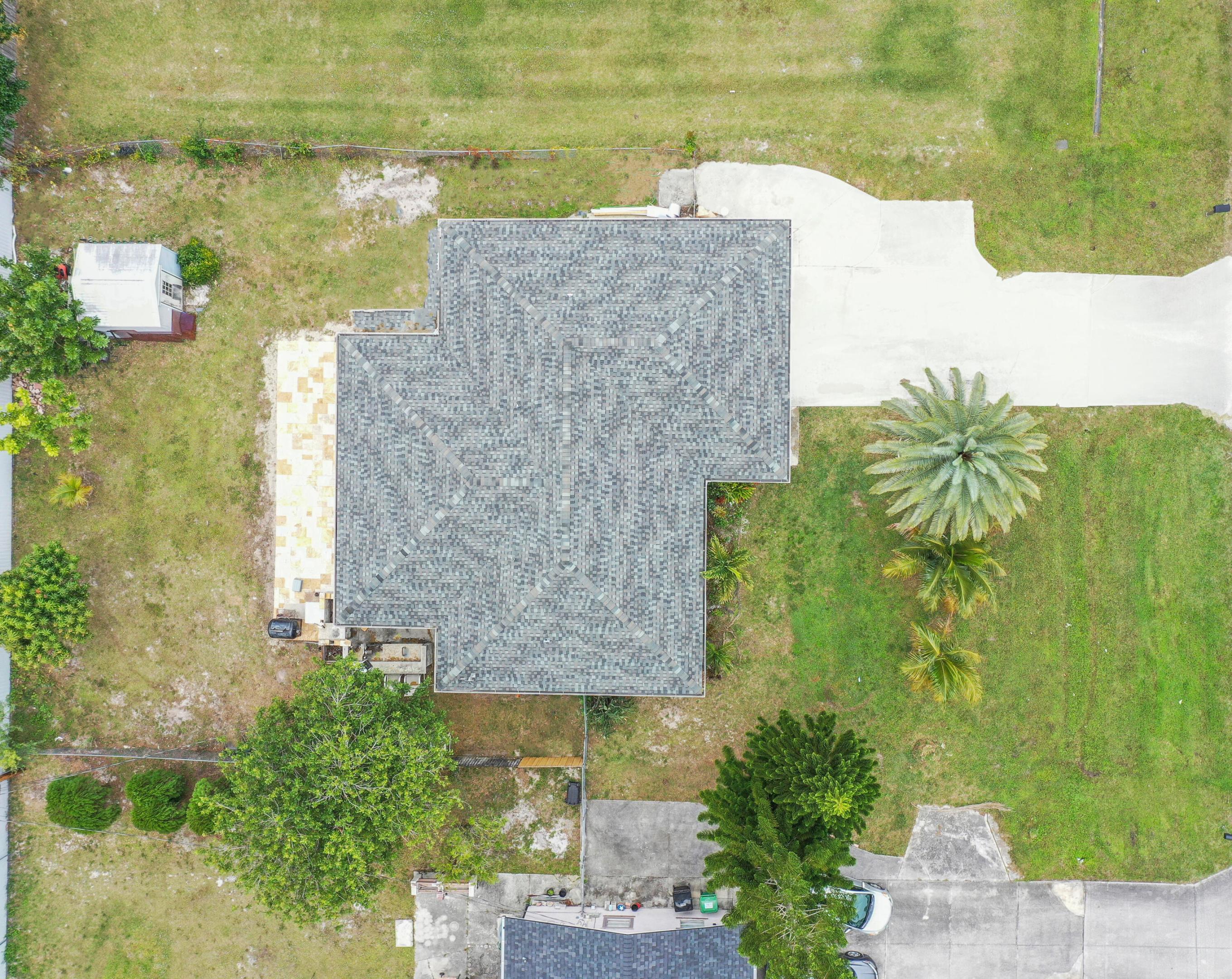 990 SW Del Rio Boulevard