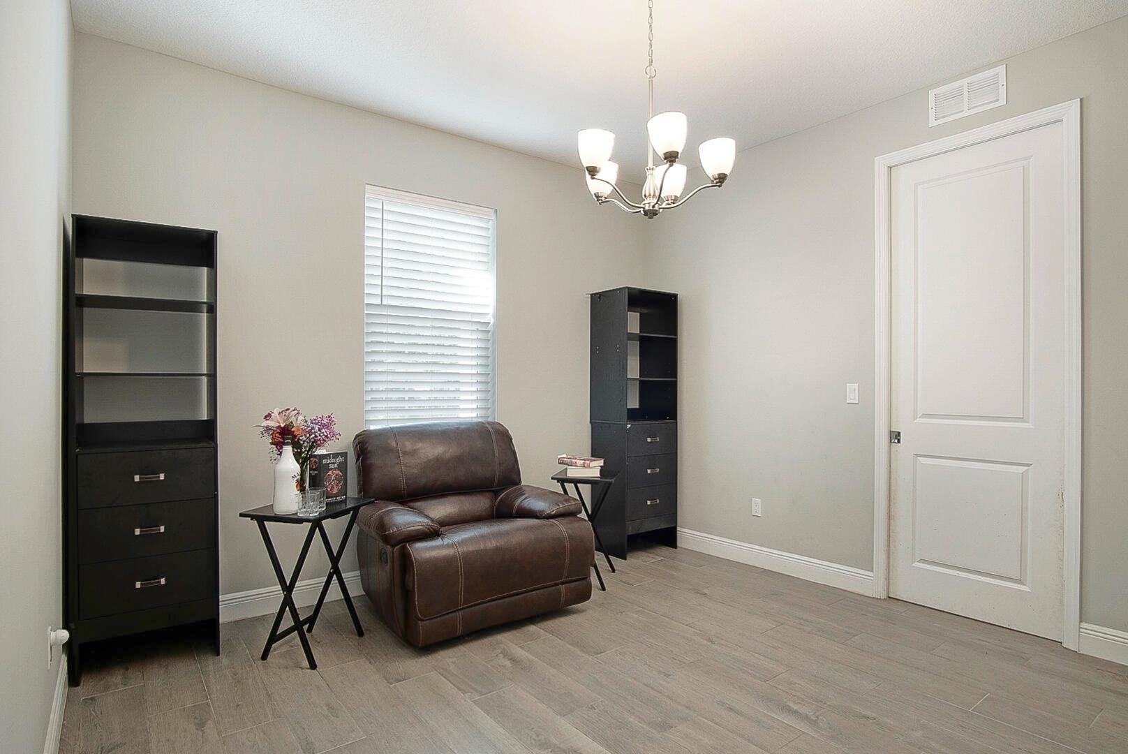 2017 SW Justison Avenue