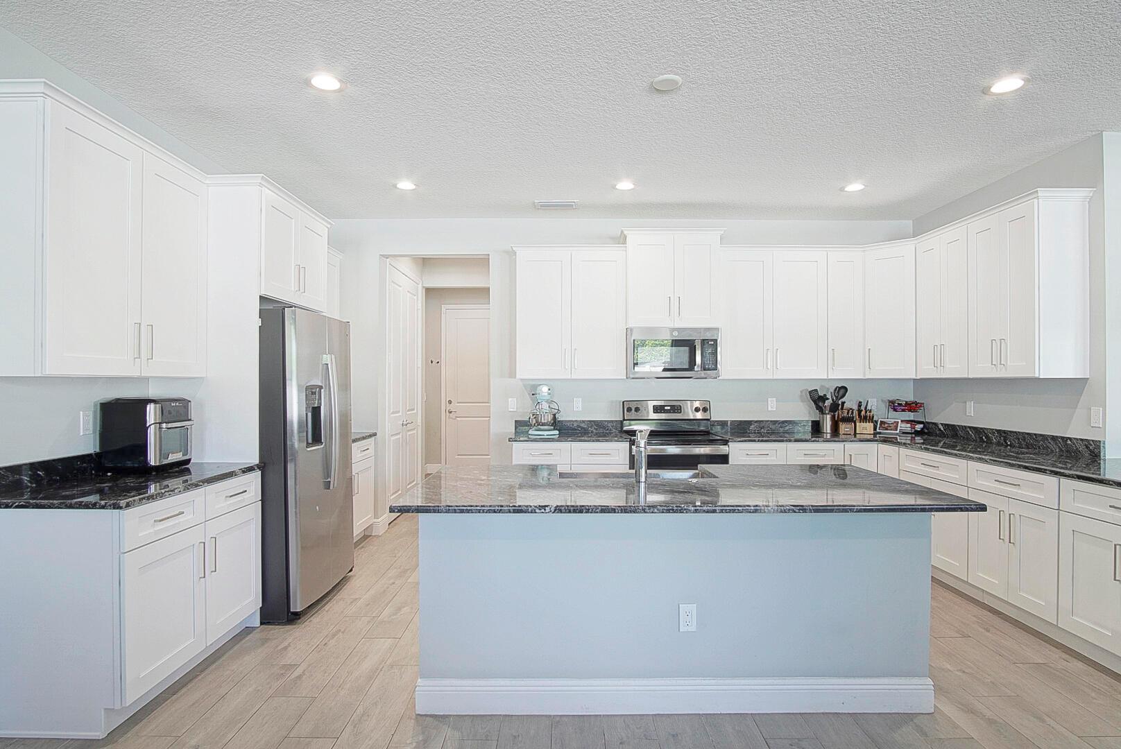 2017 SW Justison Avenue