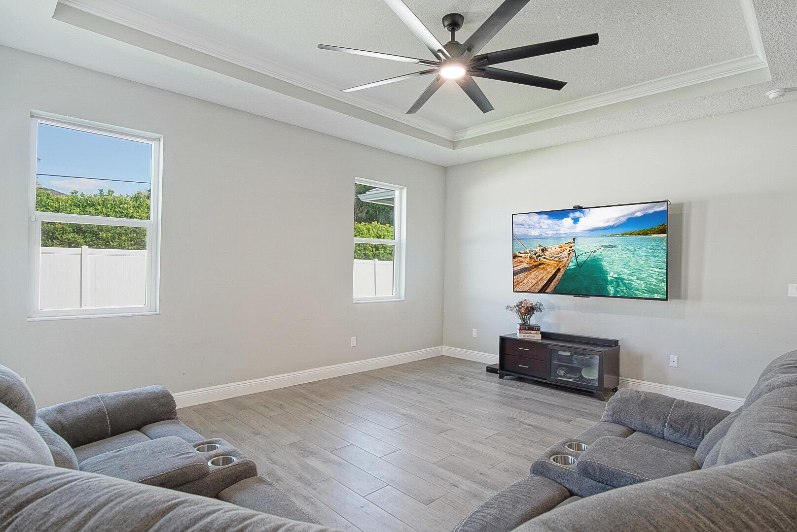 2017 SW Justison Avenue