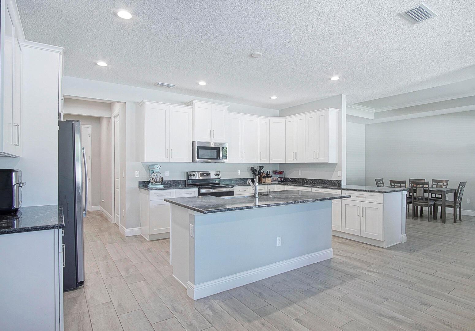 2017 SW Justison Avenue