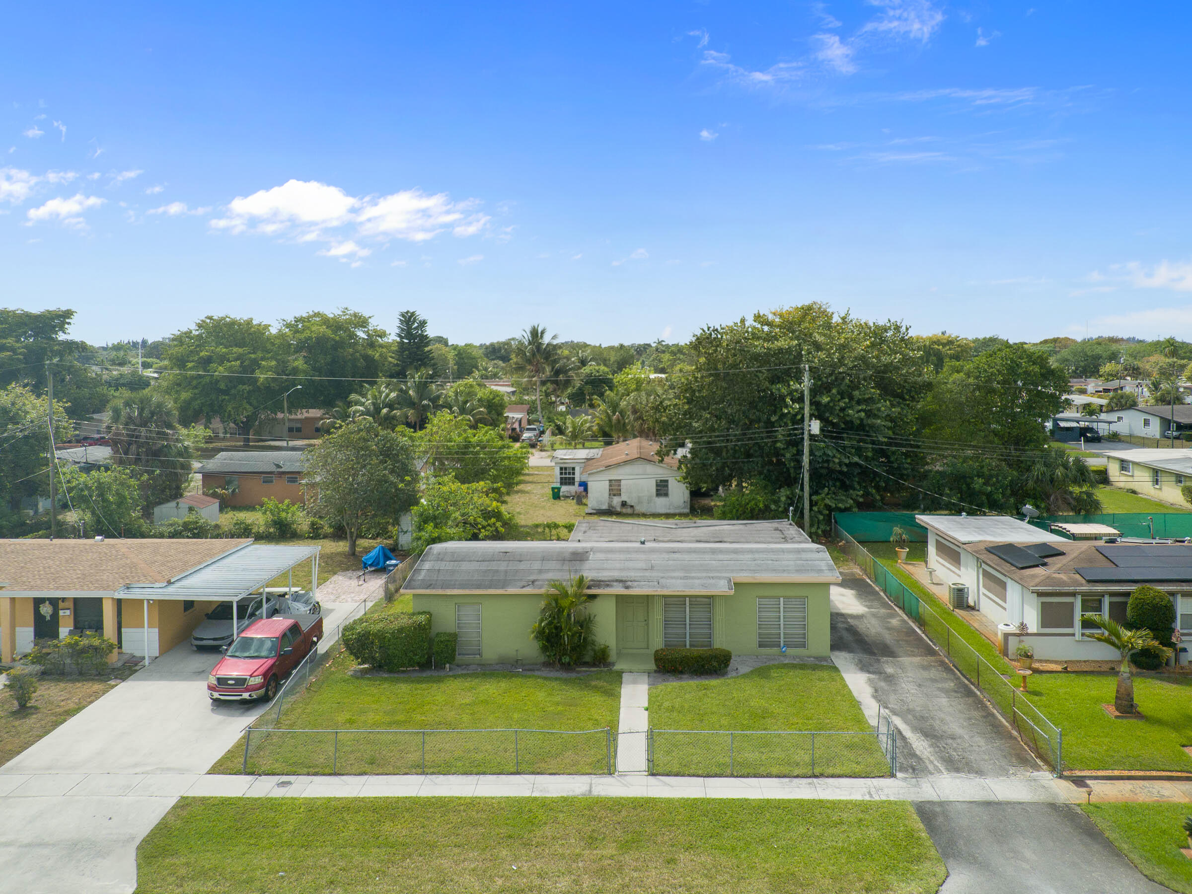 3460 NW 6 Street