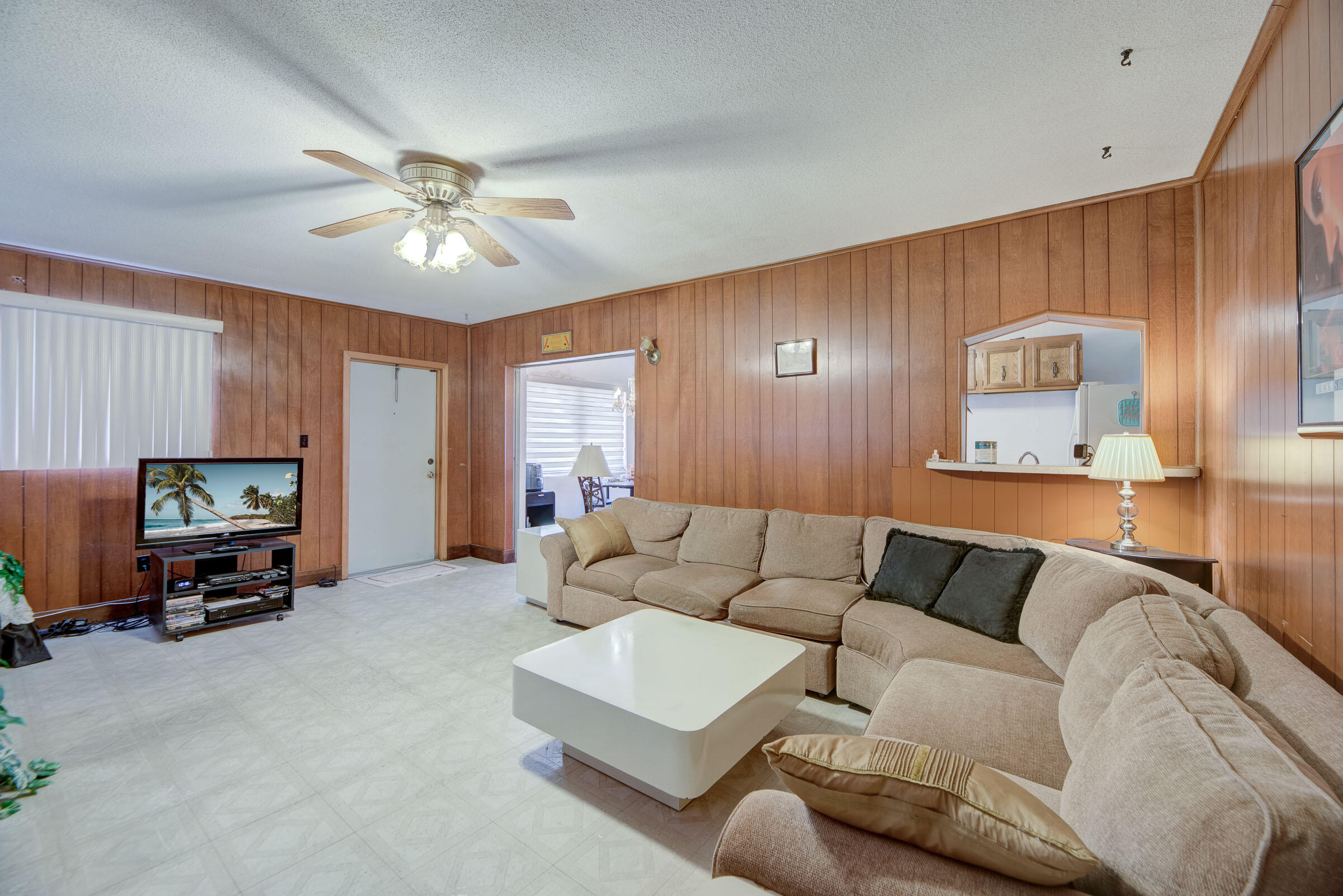 3460 NW 6 Street