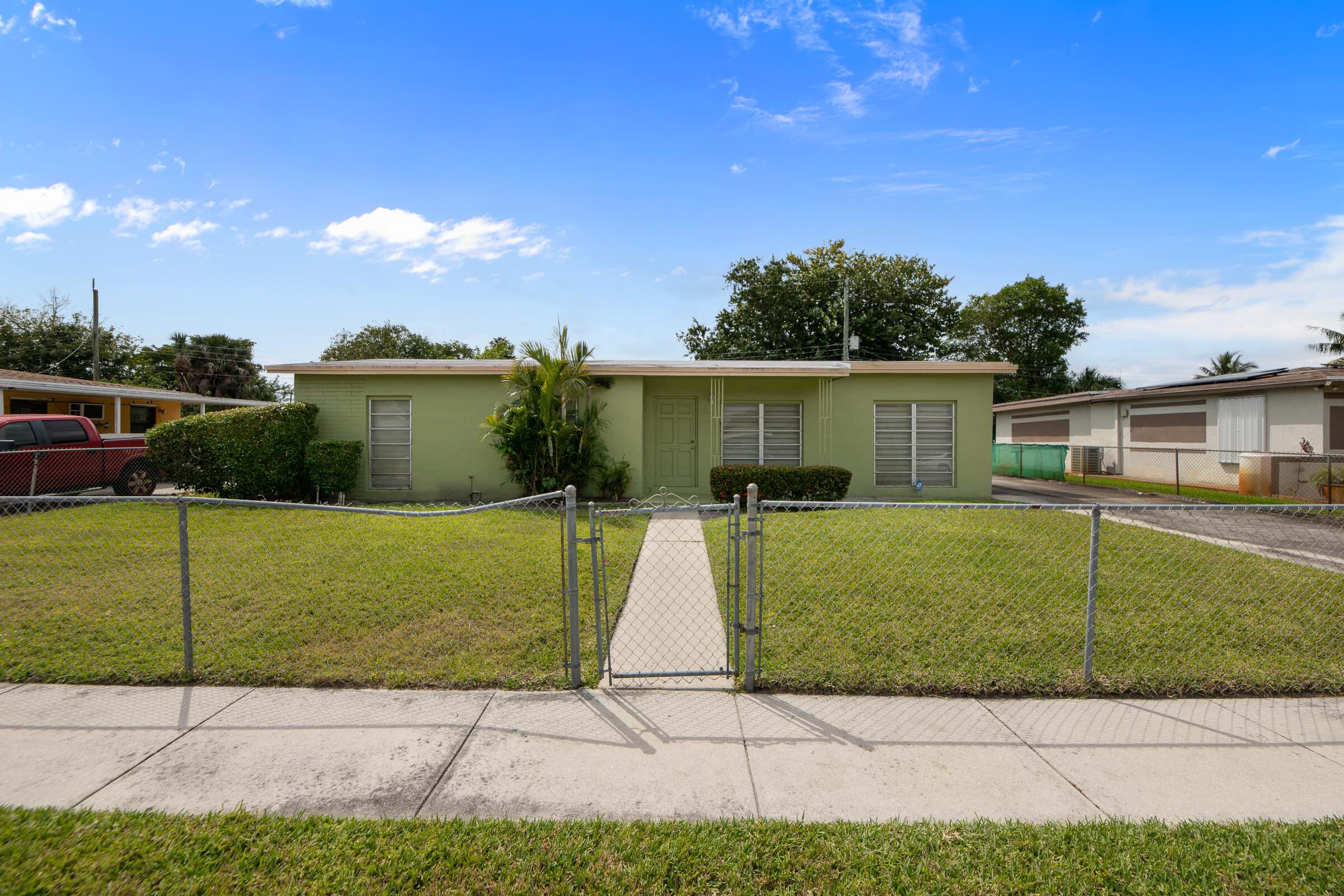 3460 NW 6 Street