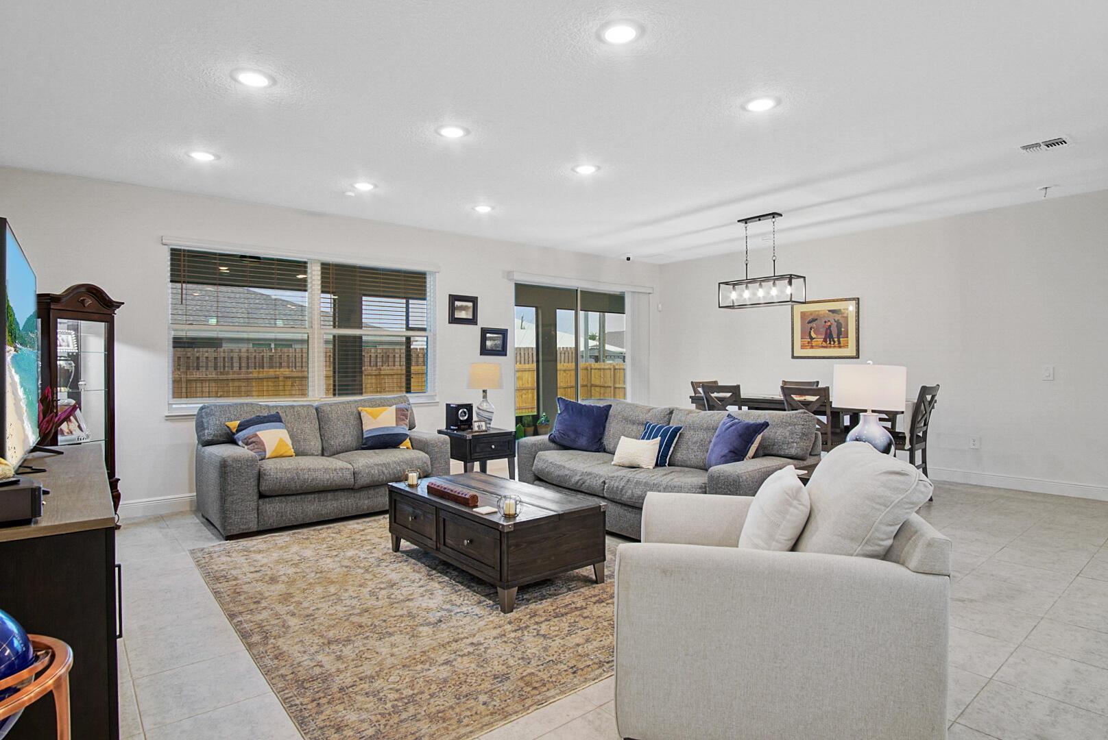 2191 SW Jaguar Avenue