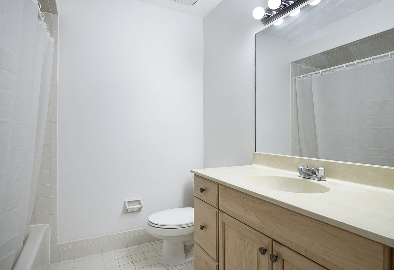 2060 Colonial Road 2