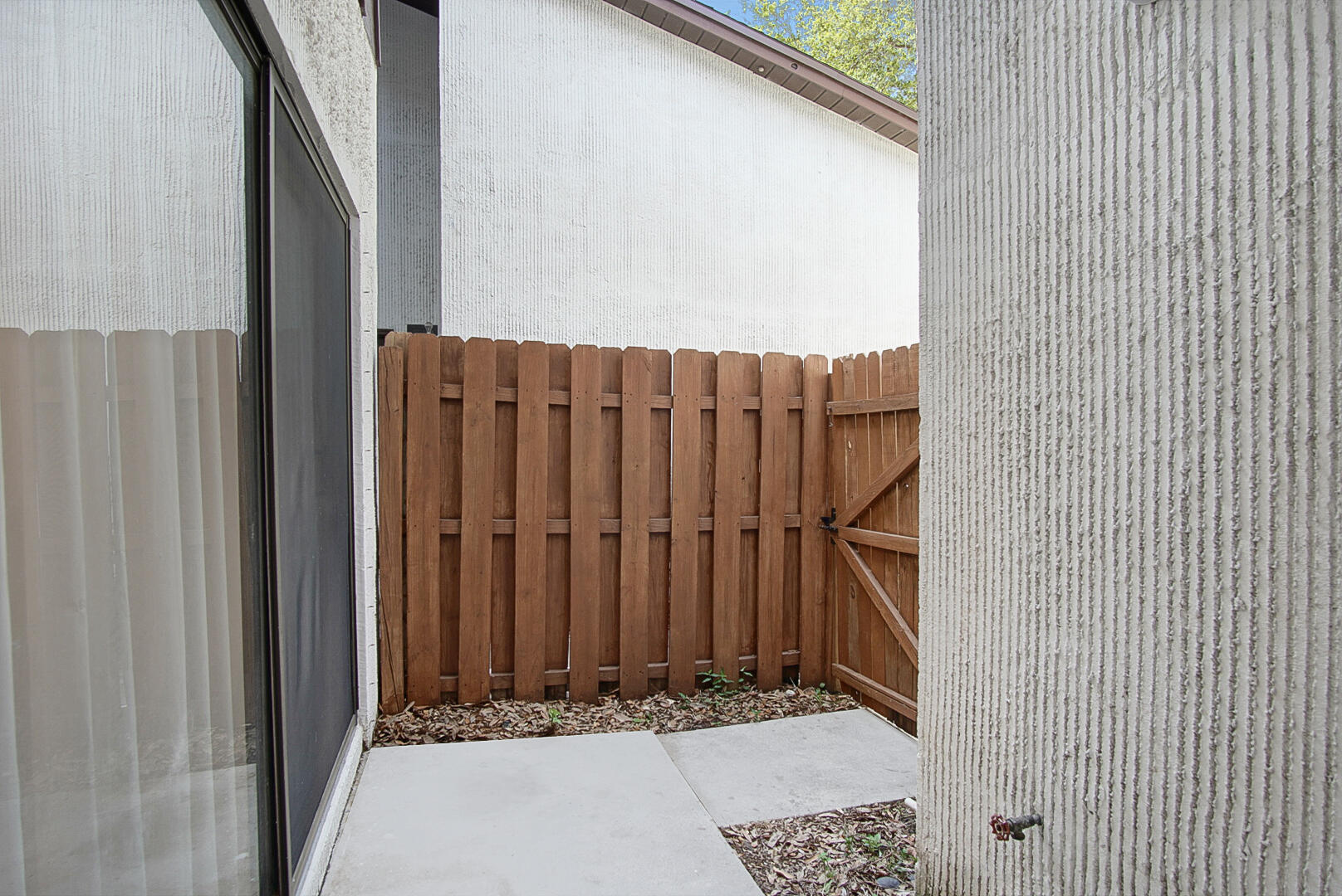 2060 Colonial Road 2