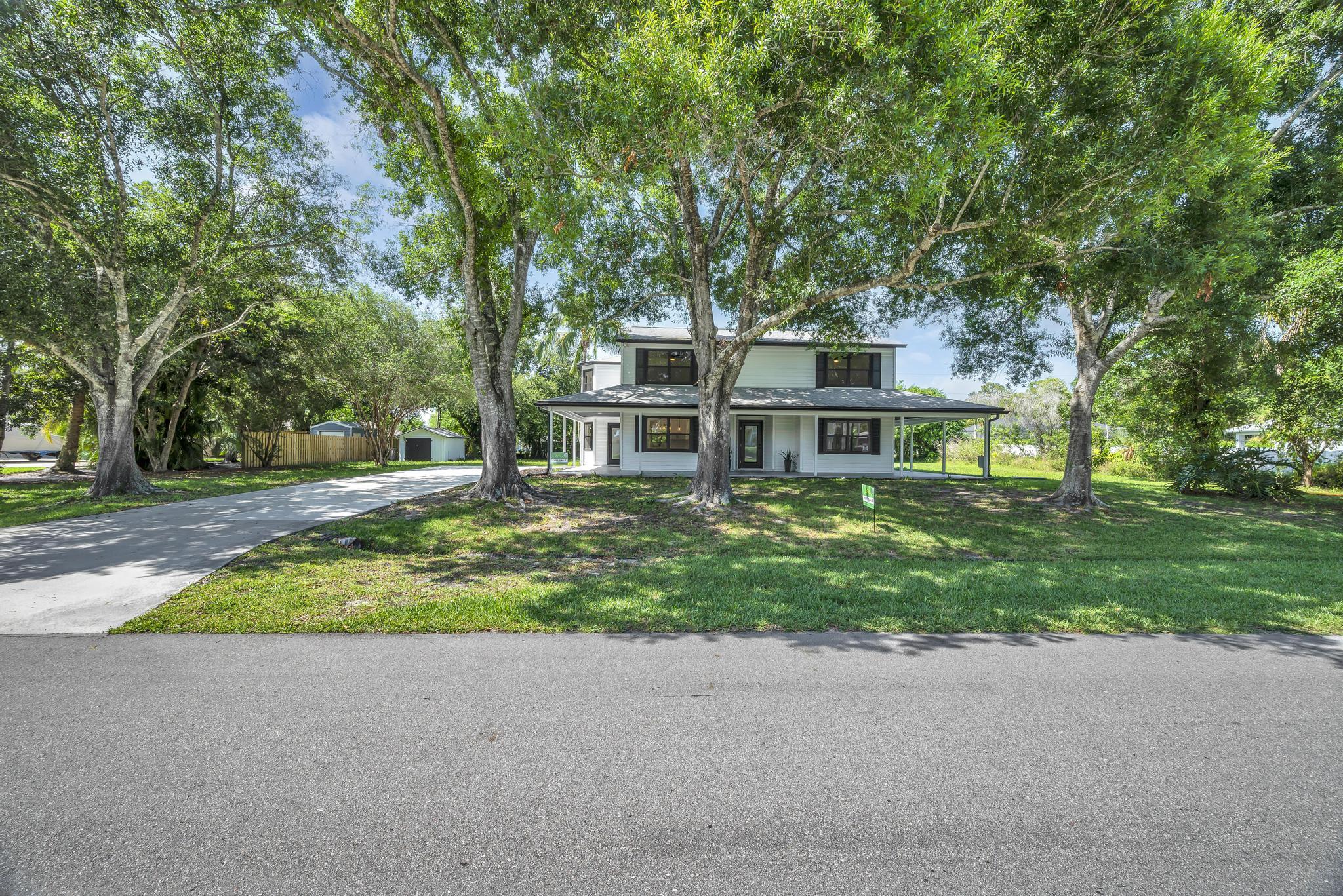 2033 SW Justison Avenue