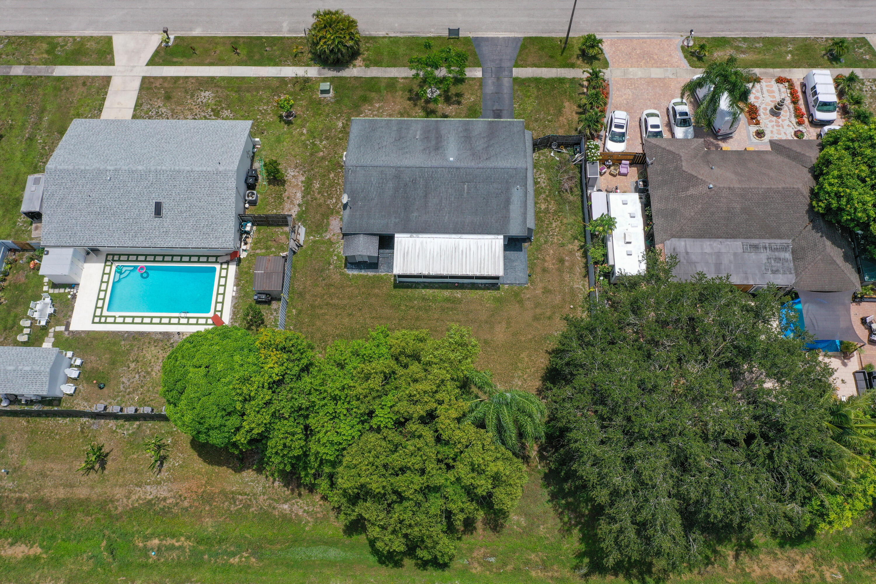 372 NE Ardsley Drive