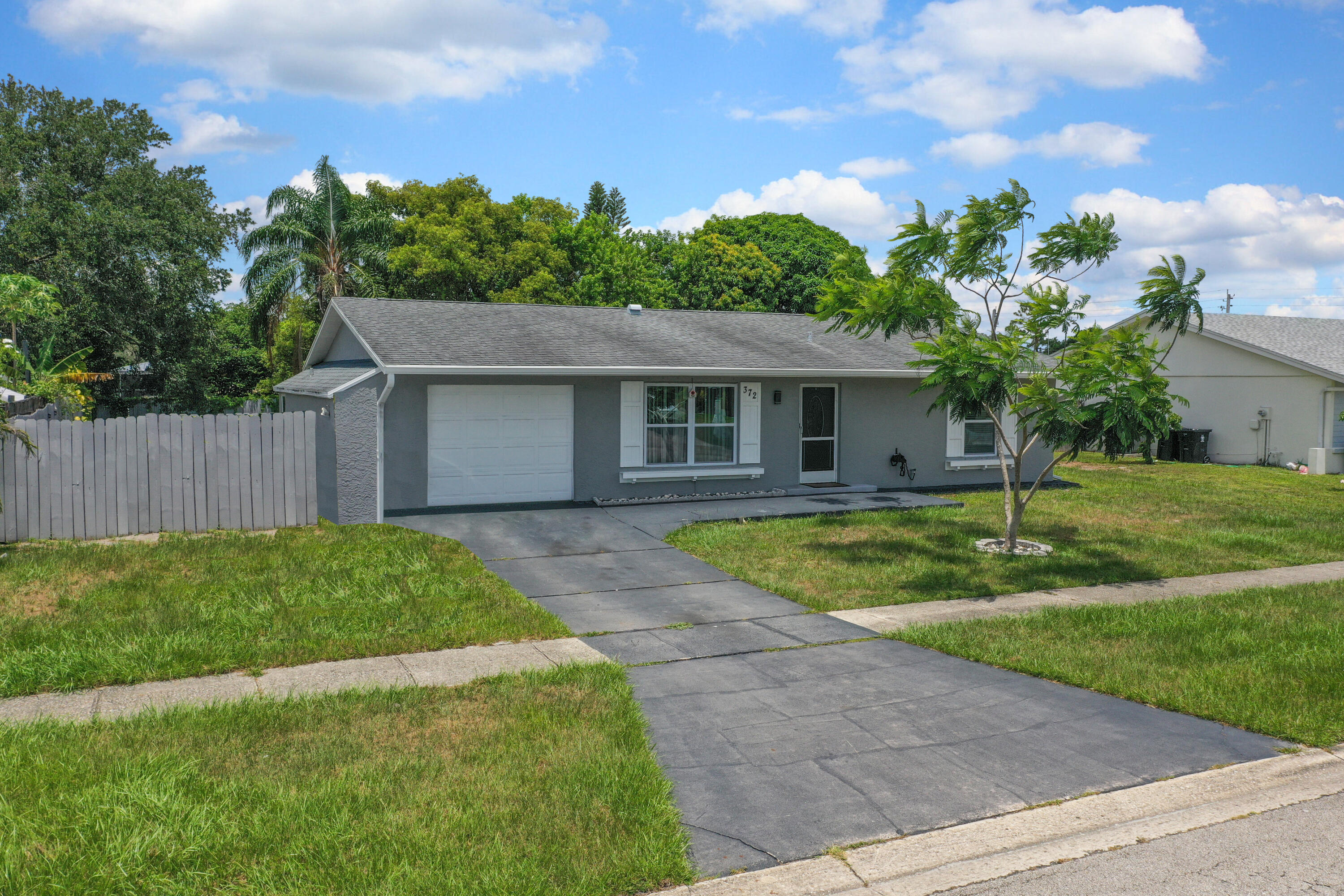 372 NE Ardsley Drive