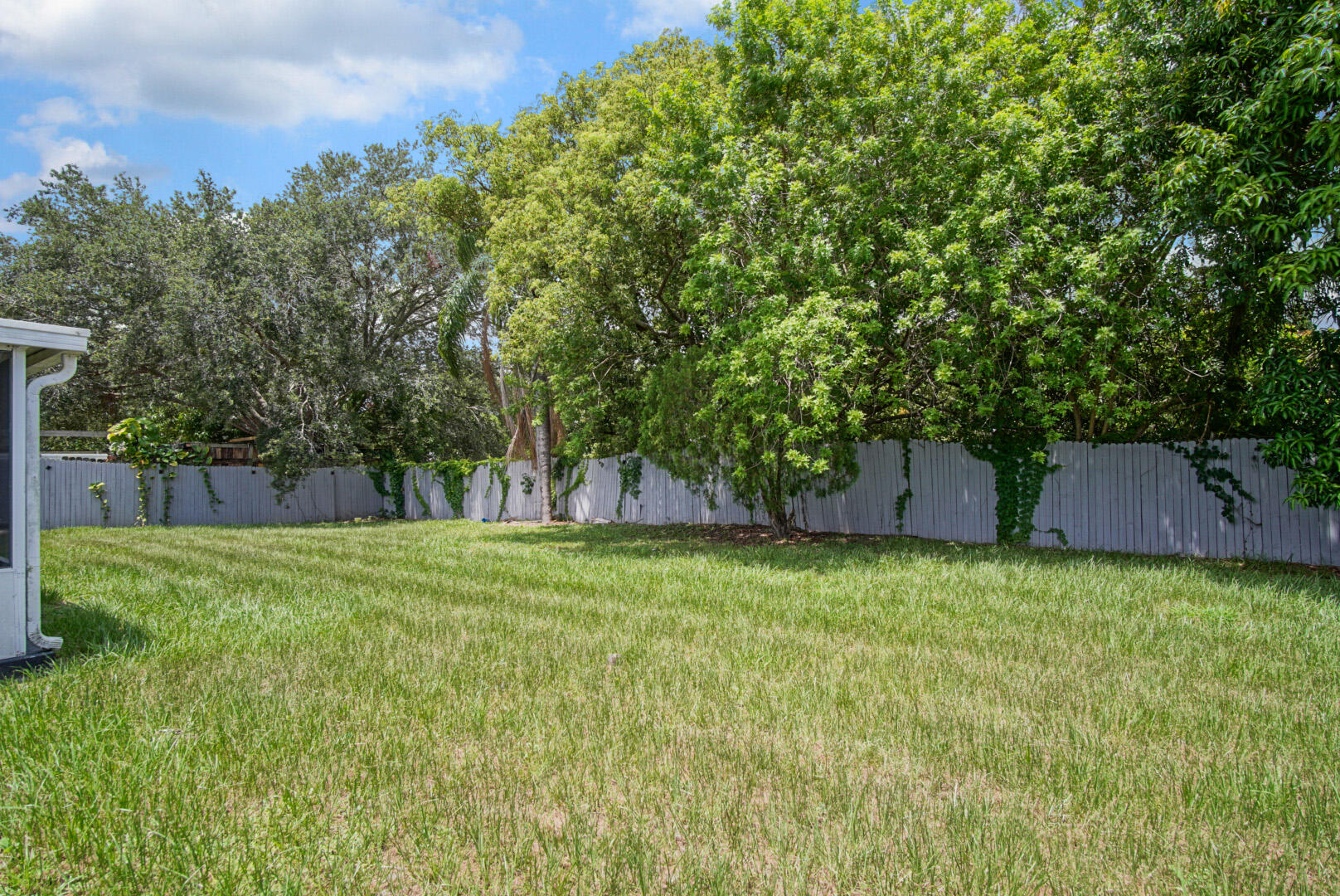 372 NE Ardsley Drive