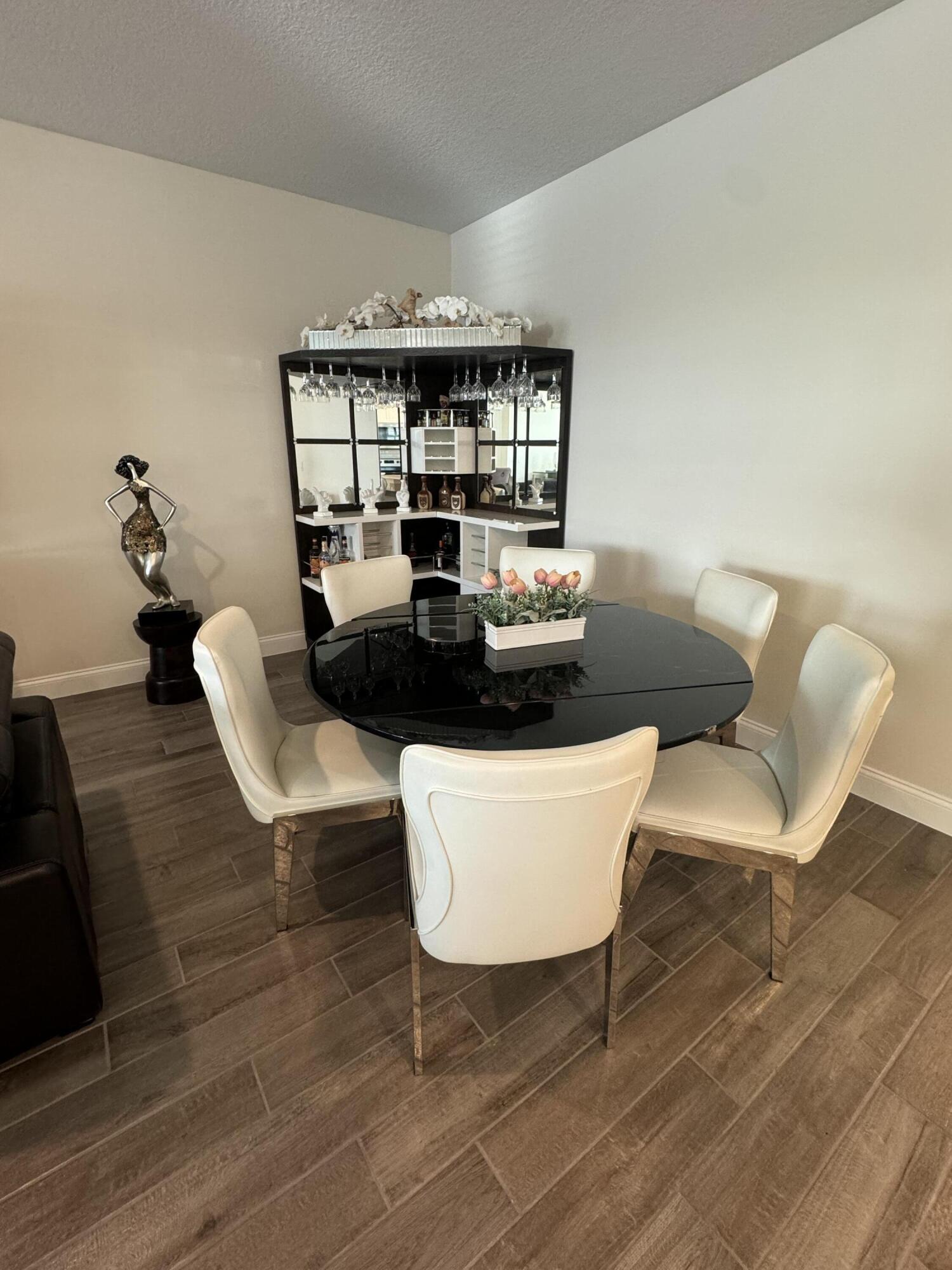 8643 Dahlia Circle