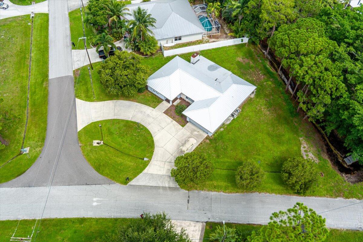 1950 SE Crowberry Drive