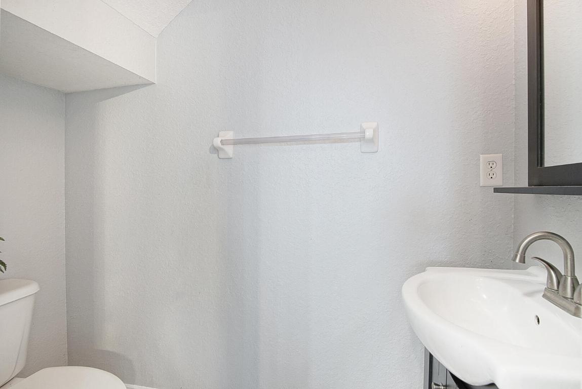 2757 SW Ann Arbor Road