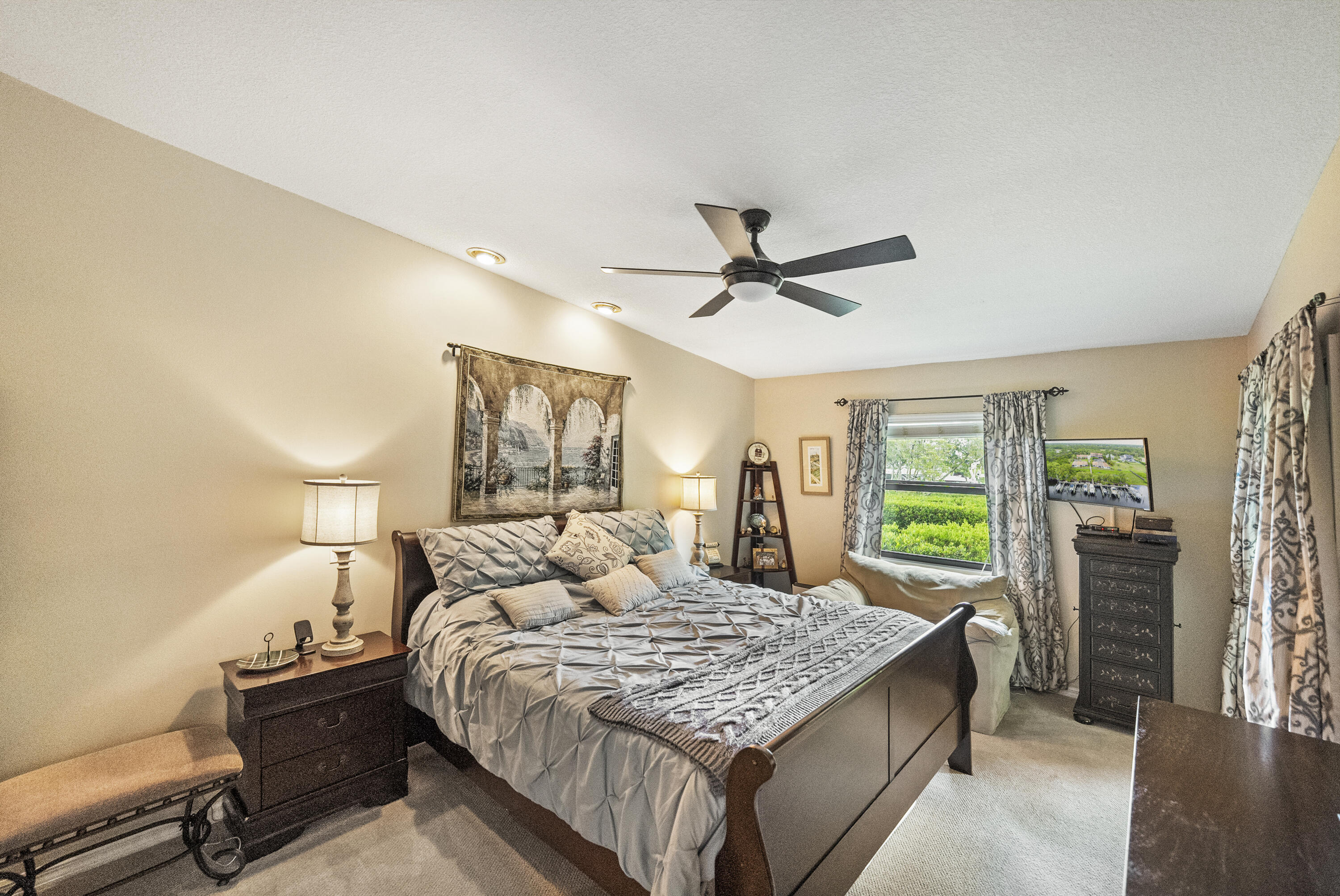 3011 SE South Lookout Boulevard 12