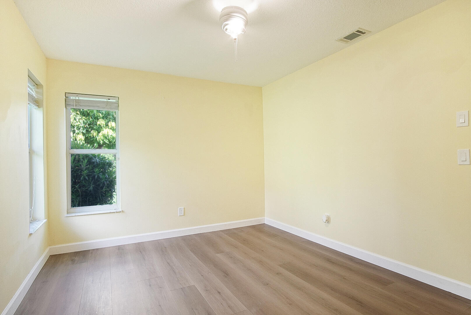 560 SE Nome Drive