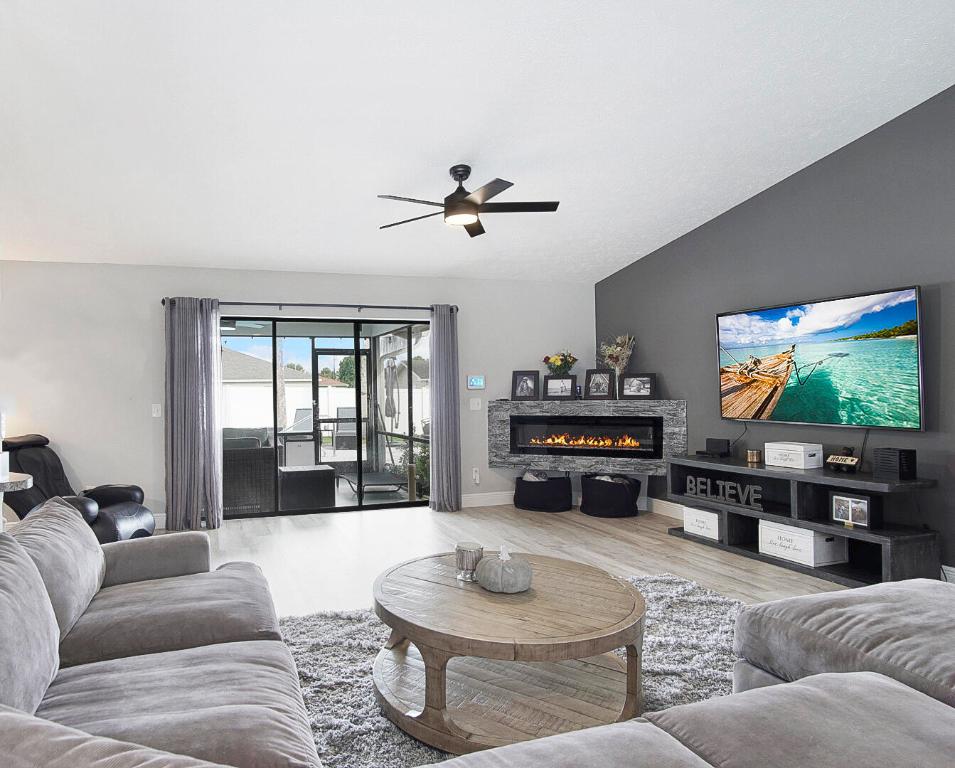 2662 SW Cadet Circle