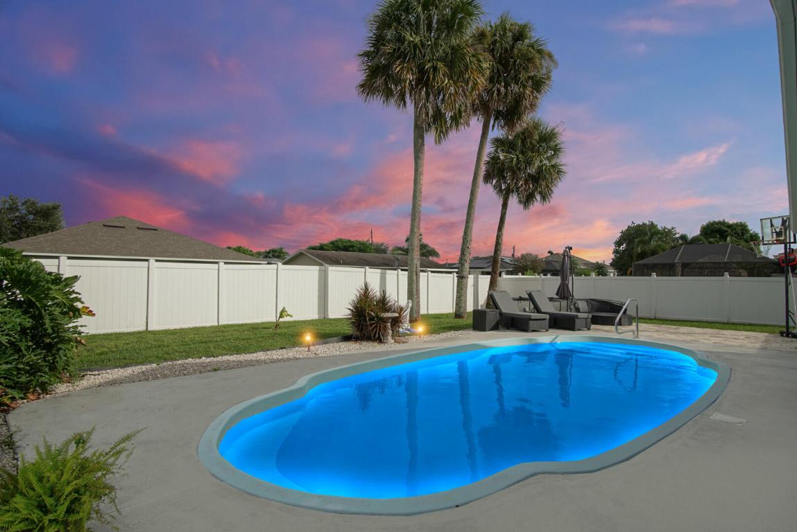 2662 SW Cadet Circle