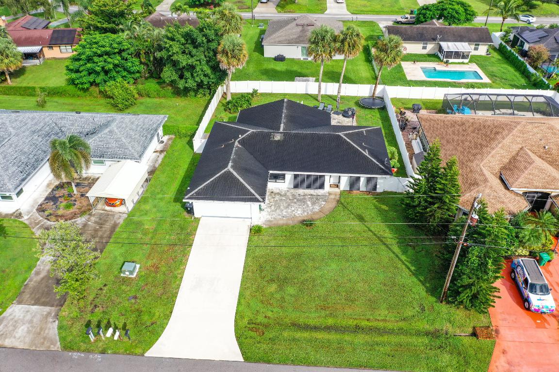 2662 SW Cadet Circle