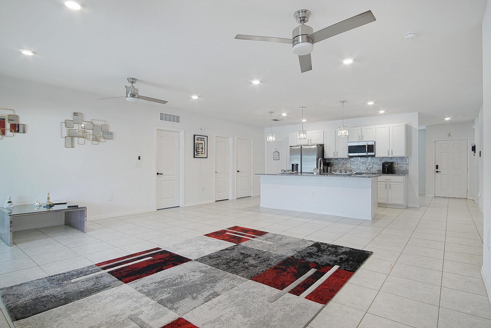 279 SW Statler Avenue